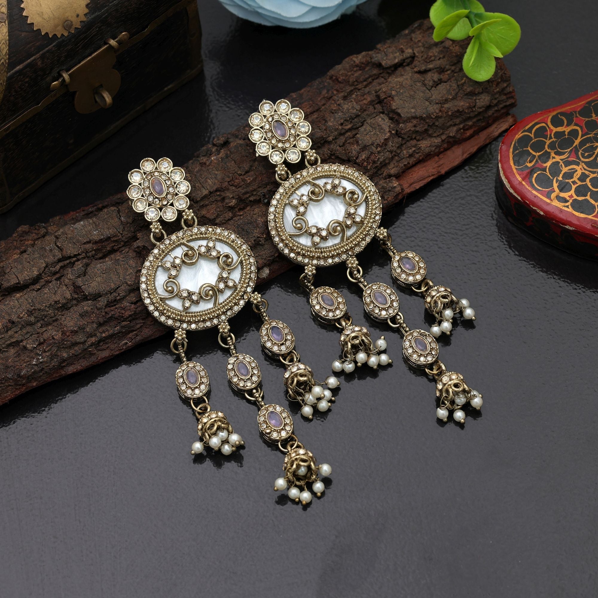 Lovely Light Purple Kundan Earrings