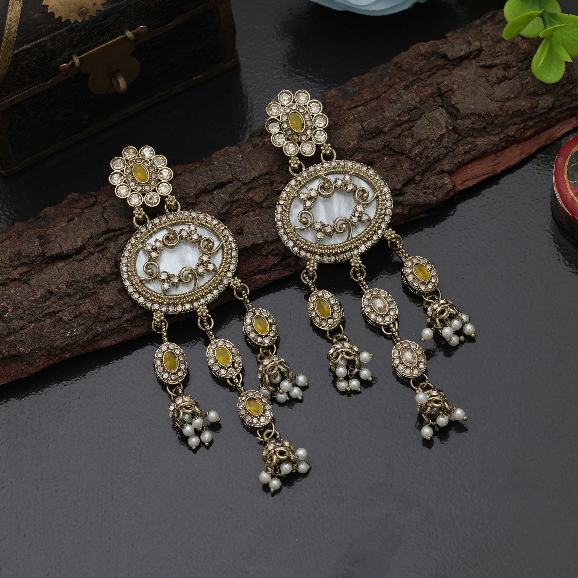 Cheerful Yellow Kundan Earrings