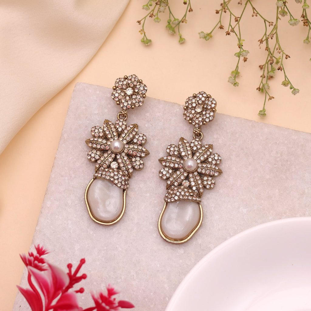 Classic Antique Gold Color Kundan Drop Earrings For Traditional Festive Style