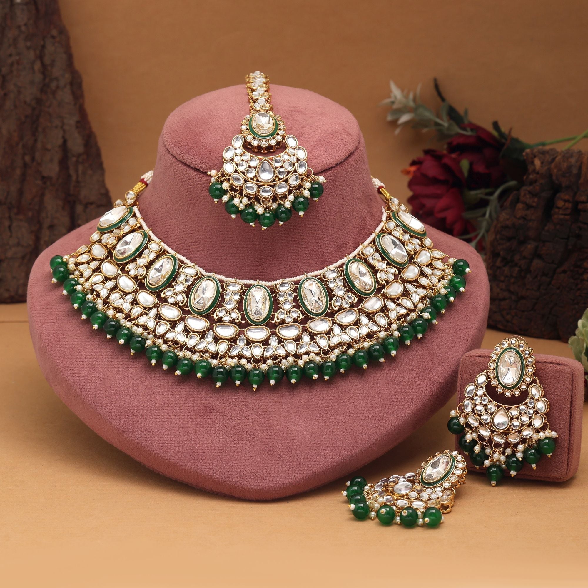 Graceful Green Color Kundan Necklace Set Perfect For Brides, Parties, And Wedding Celebrations