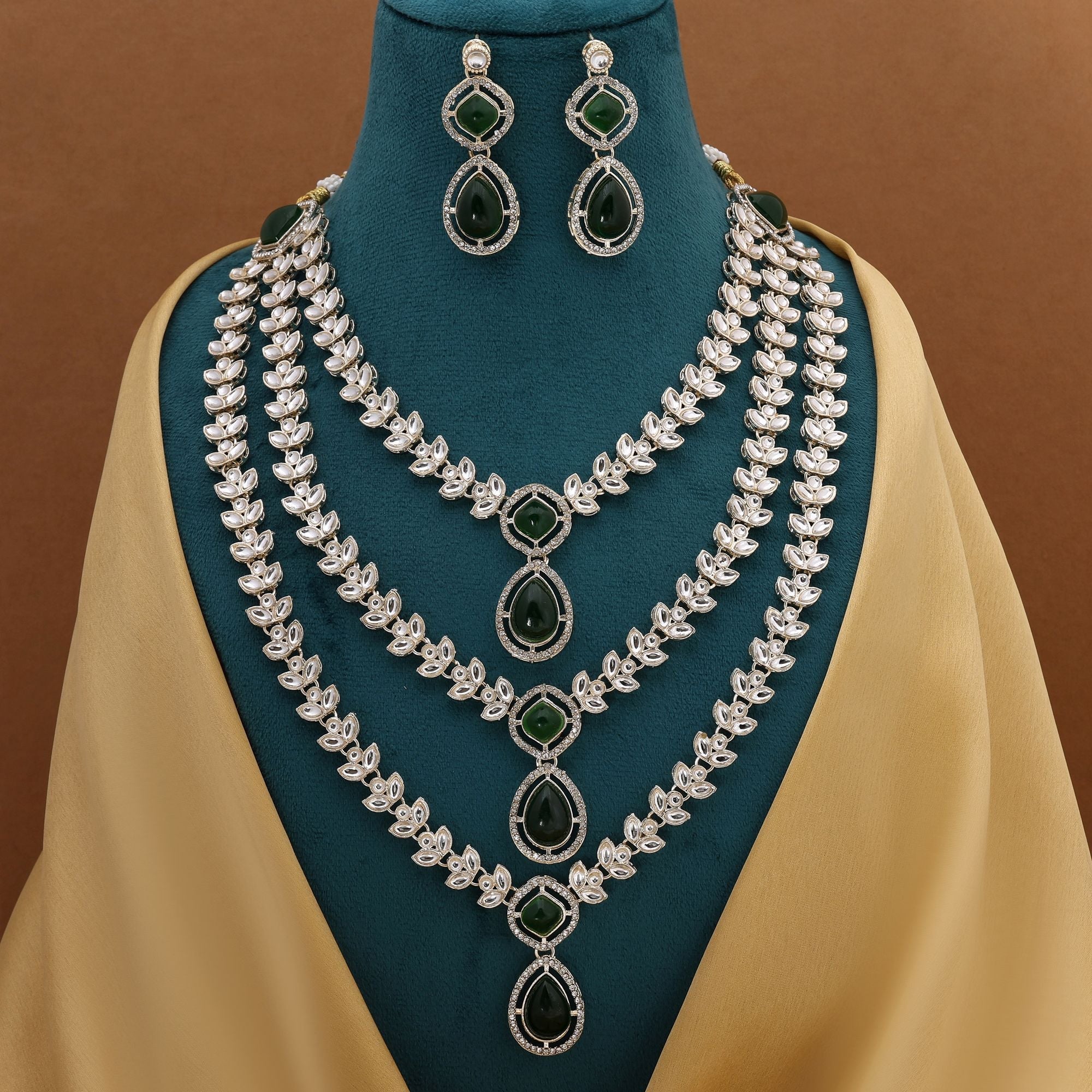 Traditional Green Color Kundan Necklace Set With Antique Touch Perfect For Special Events
