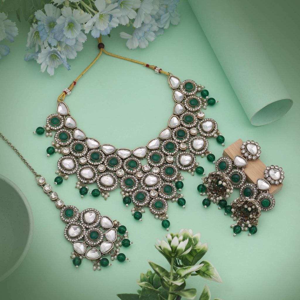 Gorgeous Green Color Kundan Necklace Set Crafted For Timeless Festive And Ceremonial Style