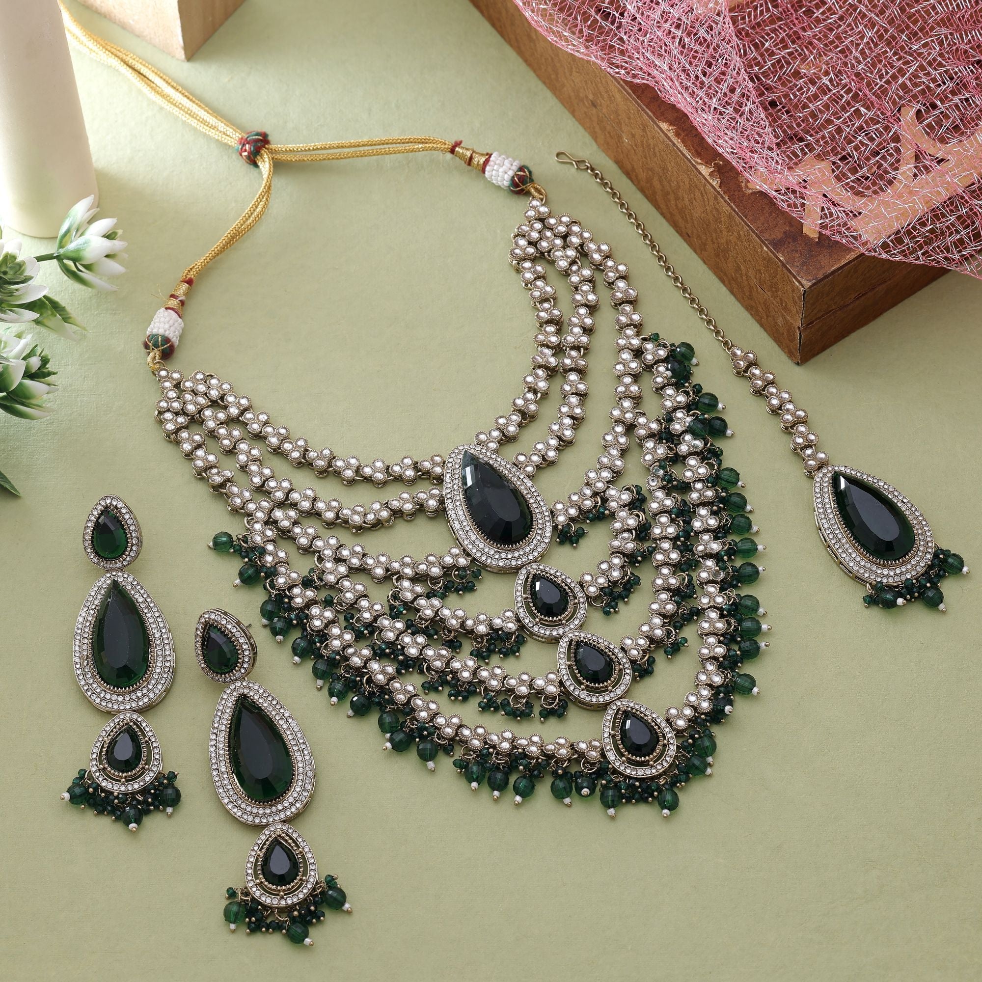 Green Ethnic Kundan Necklace Set