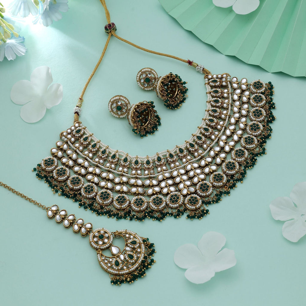 Green Color Kundan Necklace Set