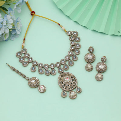 White Color Kundan Necklace Set Bridal Wear Design
