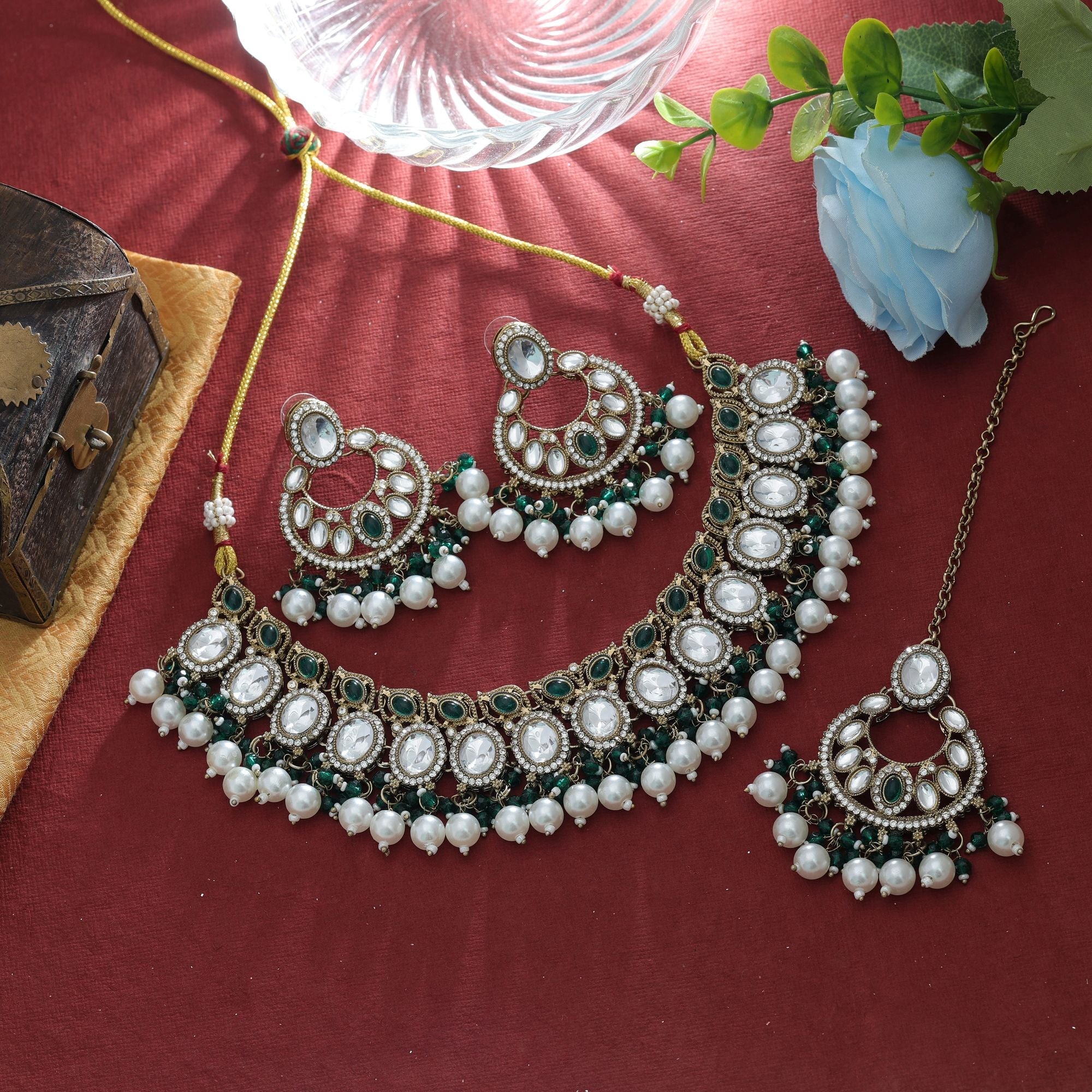 Beautiful Green Kundan Necklace Set