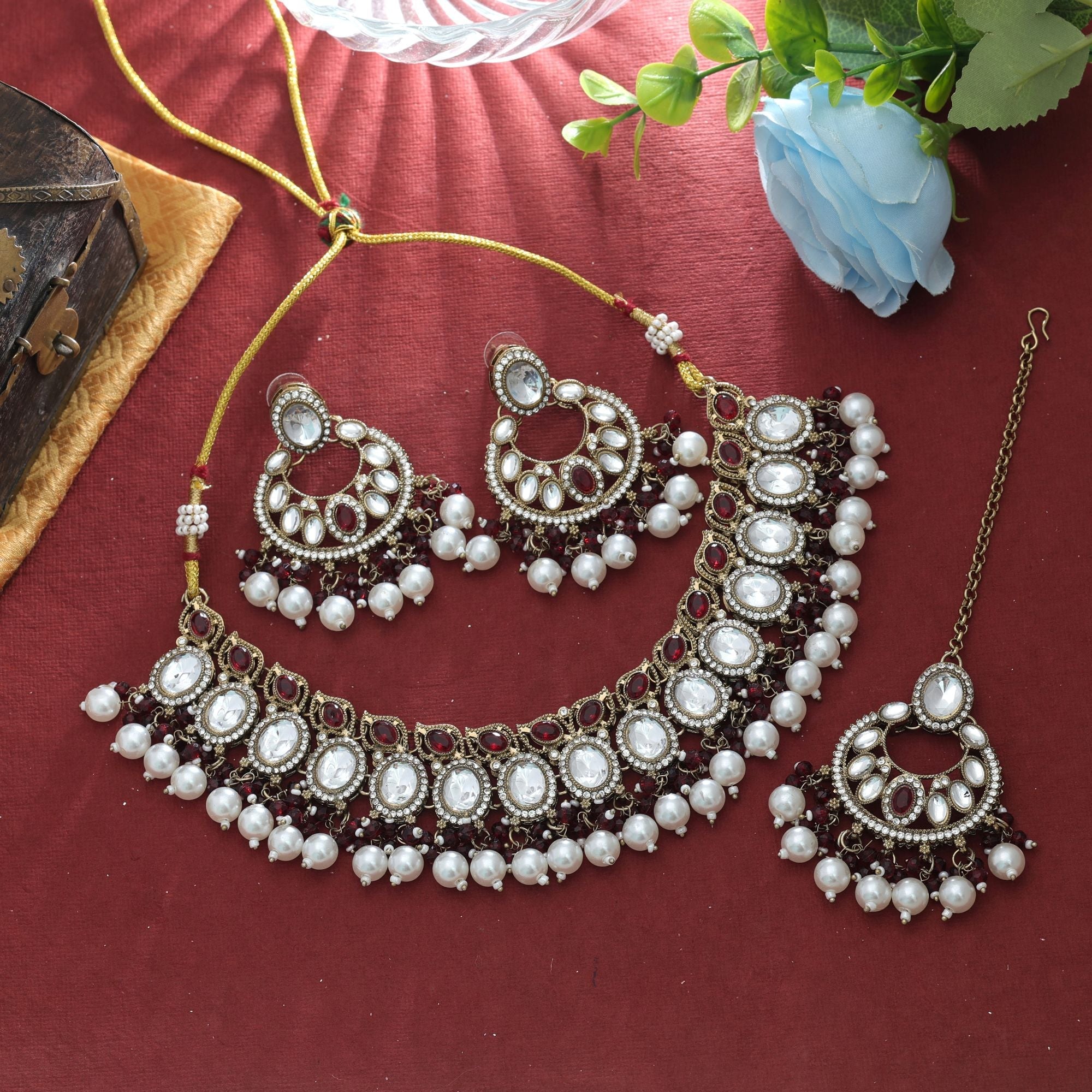 Graceful Maroon Kundan Necklace Set