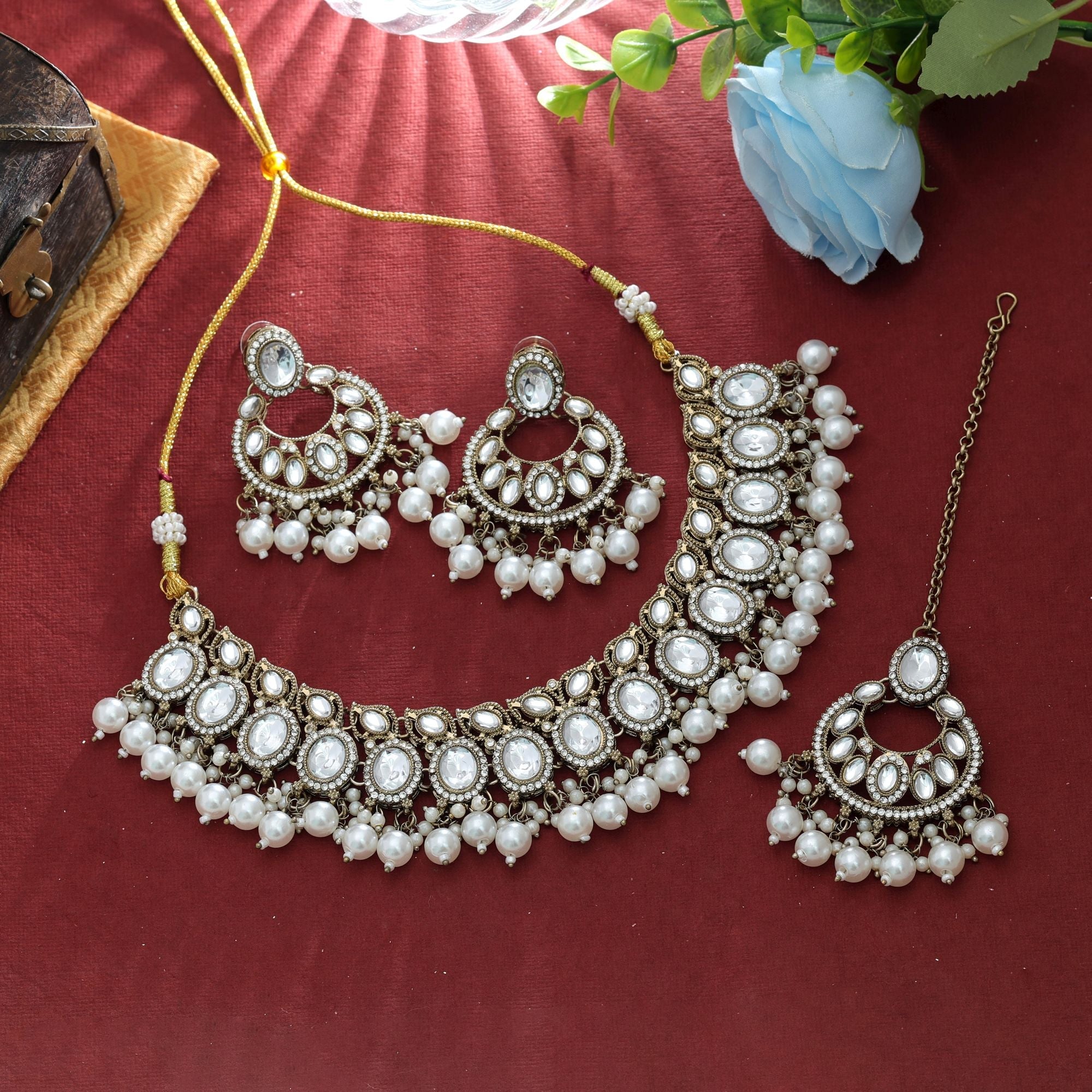Charming White Kundan Necklace Set