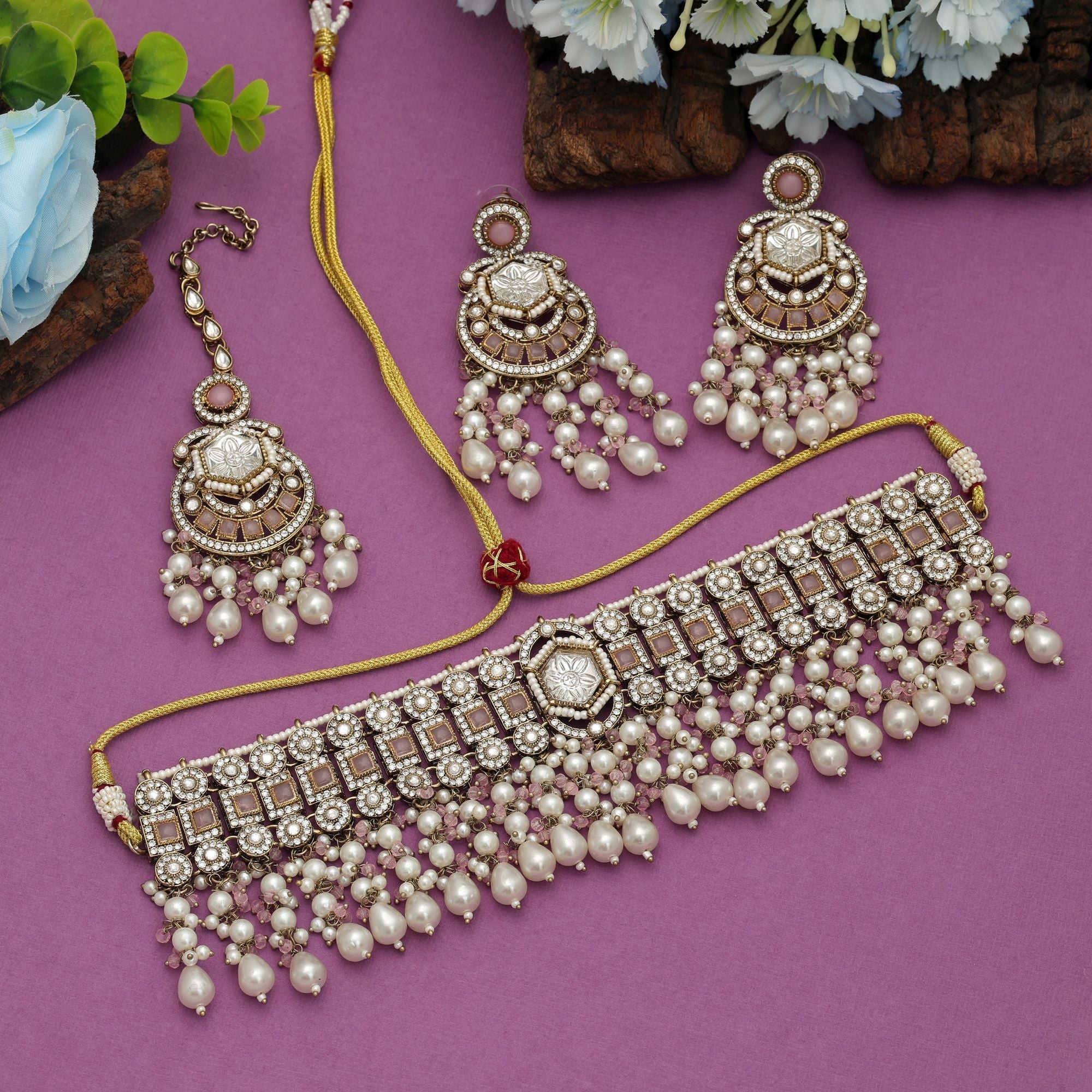 Lovely Light Pink Choker Kundan Necklace Set
