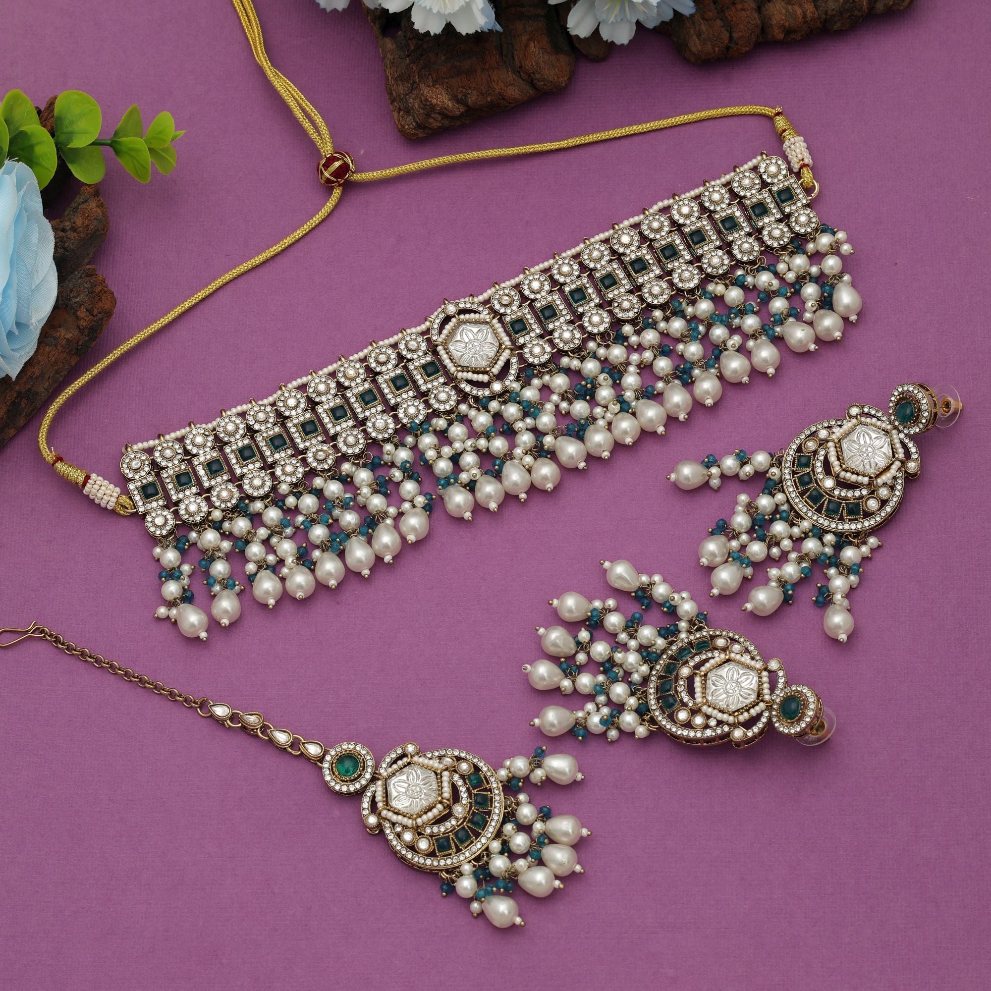 Gorgeous Turquoise Blue Choker Kundan Necklace Set