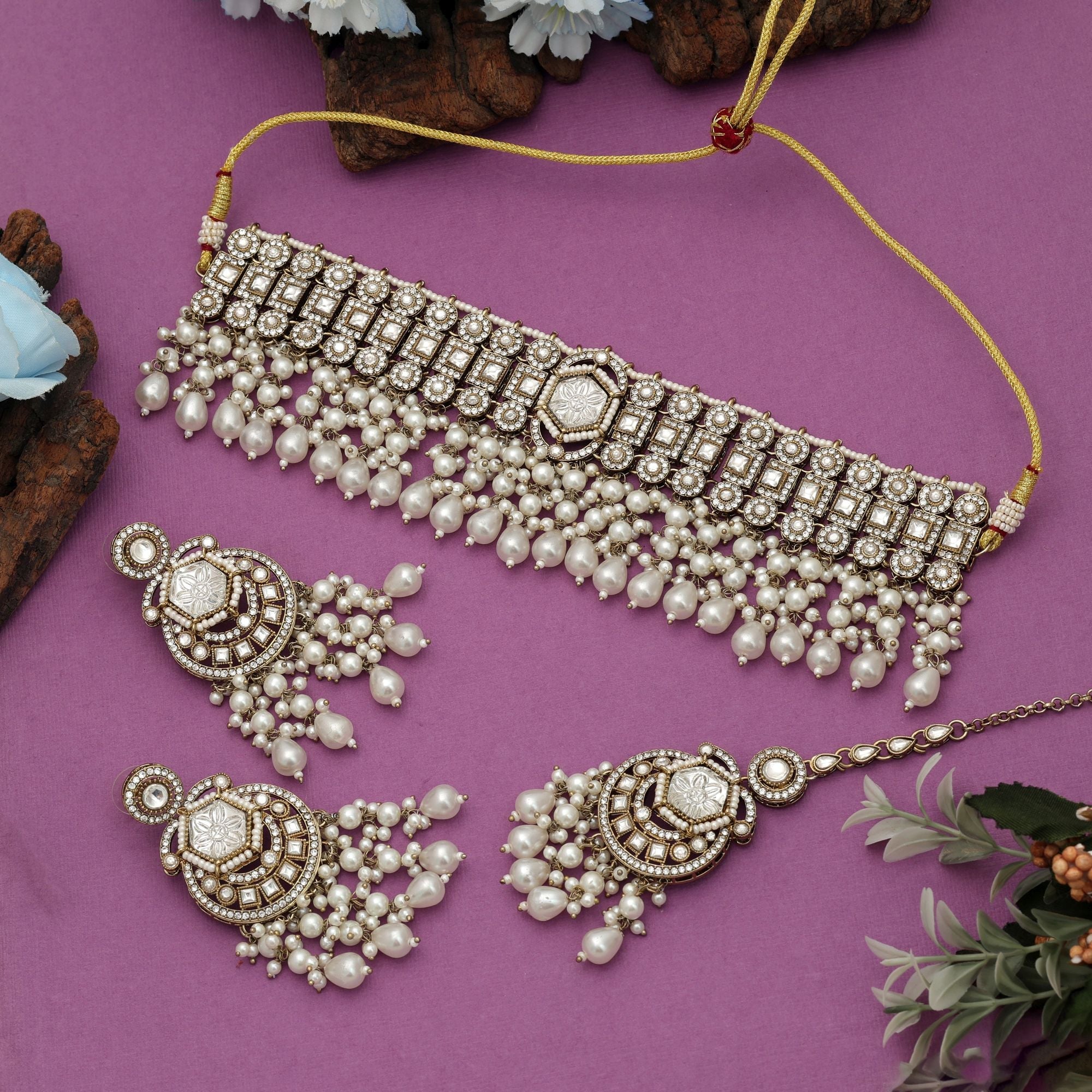 Elegant White Choker Kundan Necklace Set