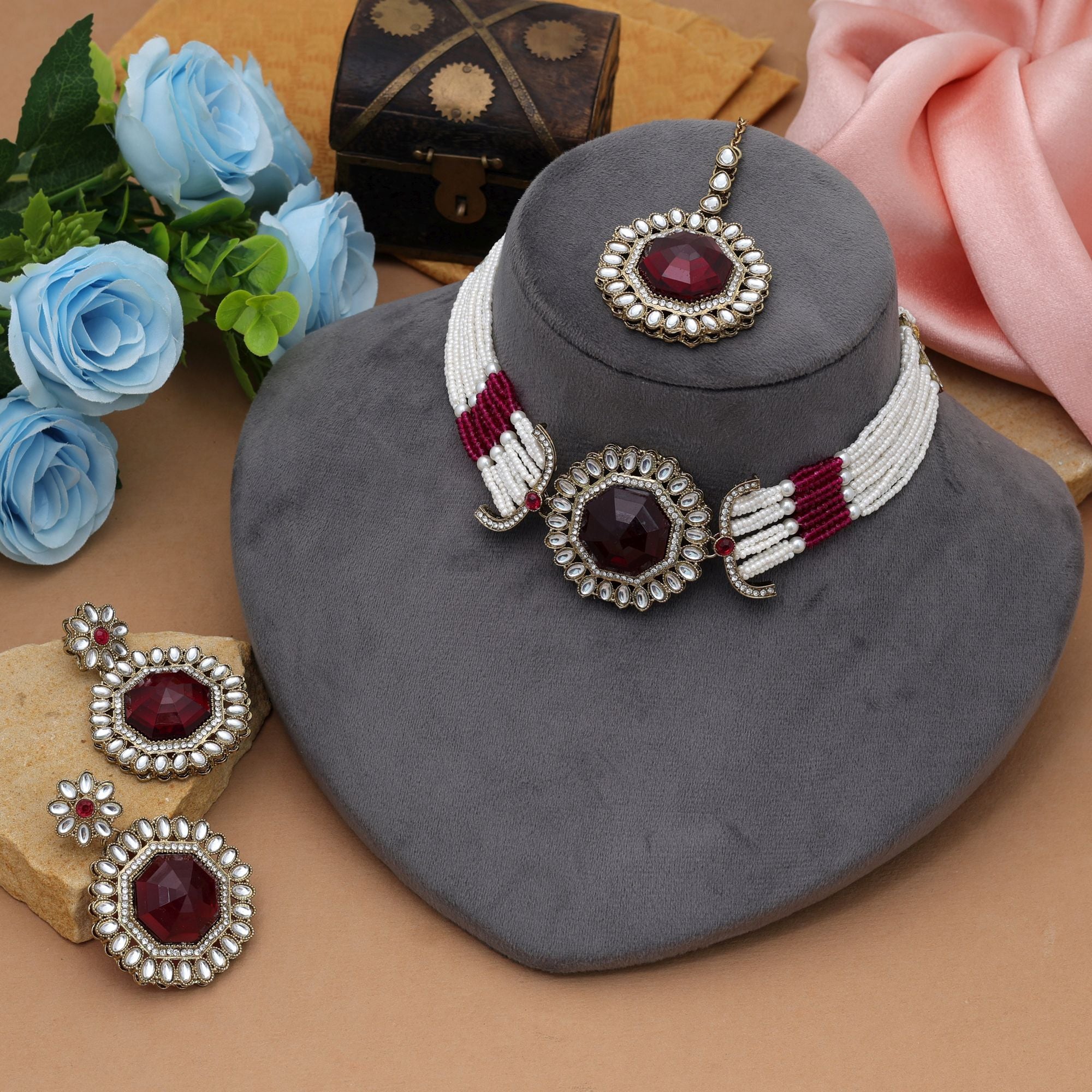 Bold Red Choker Kundan Necklace Set