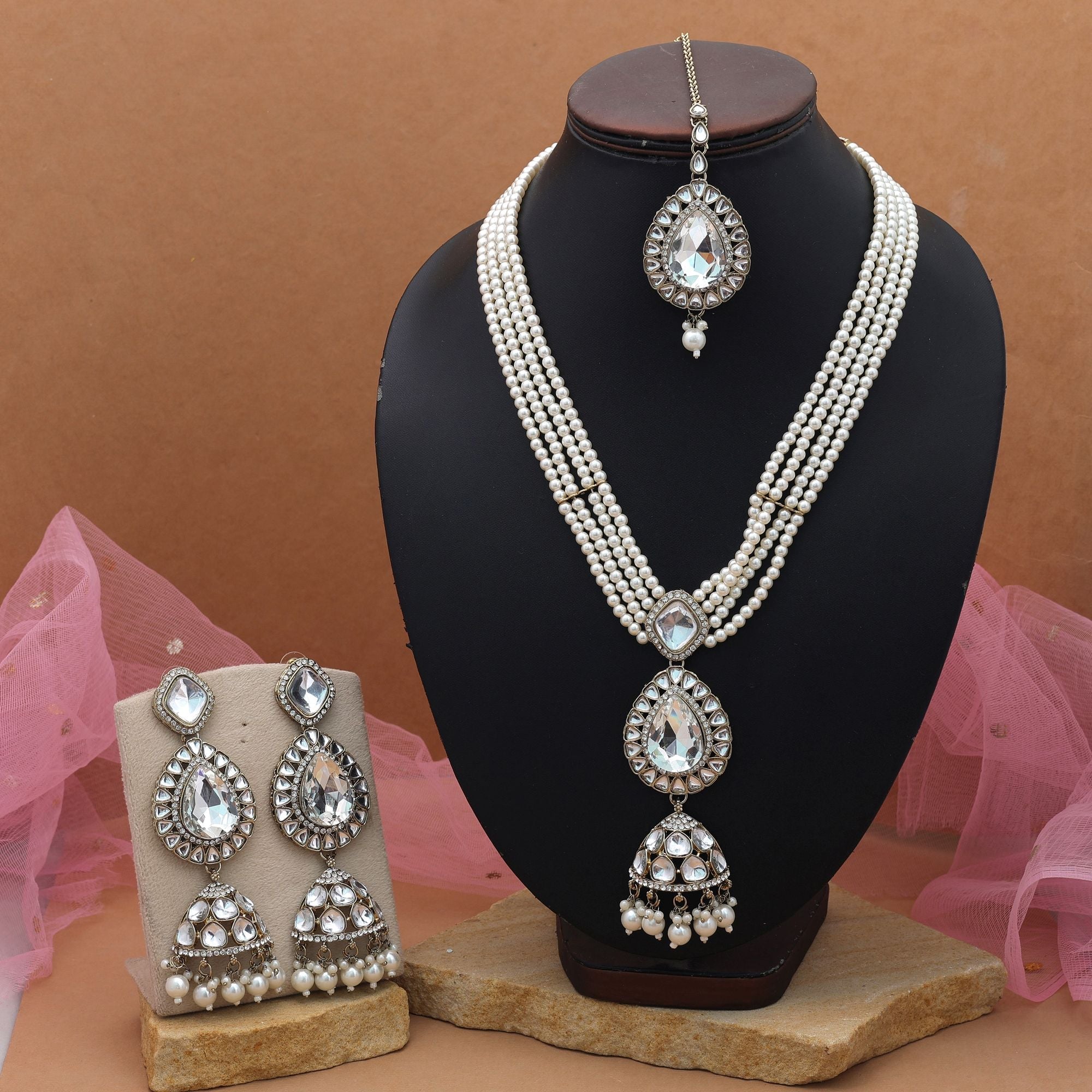 Classic White Kundan Necklace Set