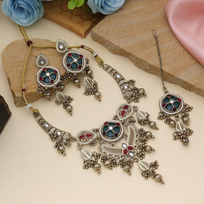 Royal Rani Green Kundan Necklace Set