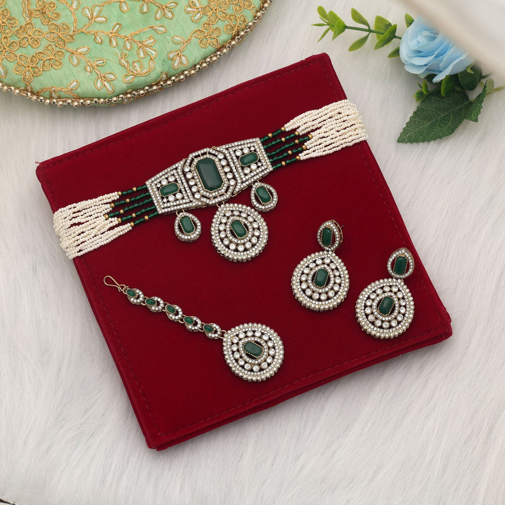 Green Color Choker Kundan Necklace Set