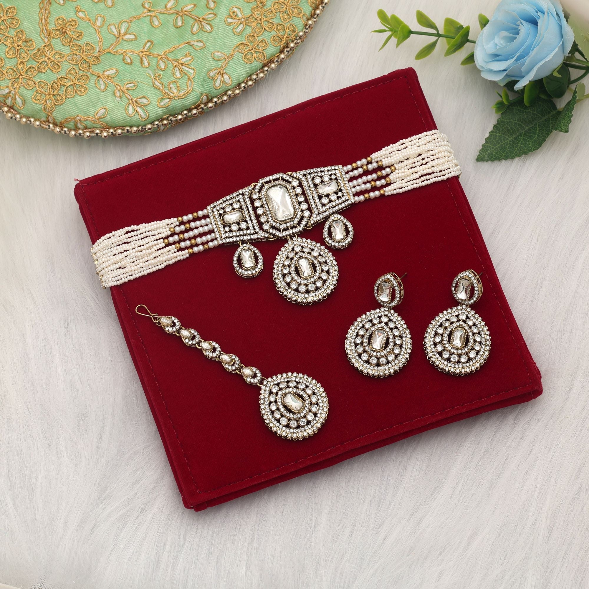 White Color Choker Kundan Necklace Set