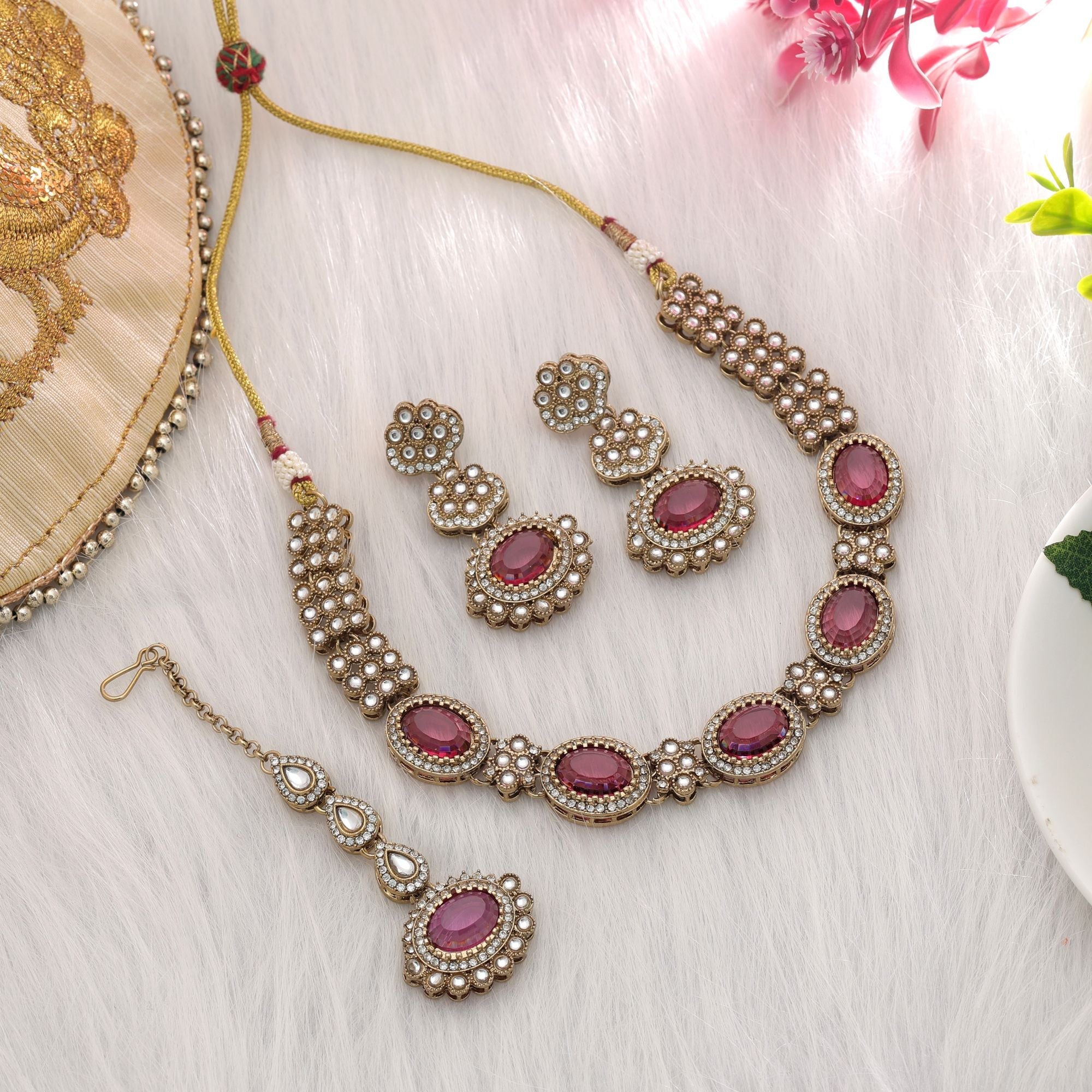 Magenta Color Kundan Necklace Set
