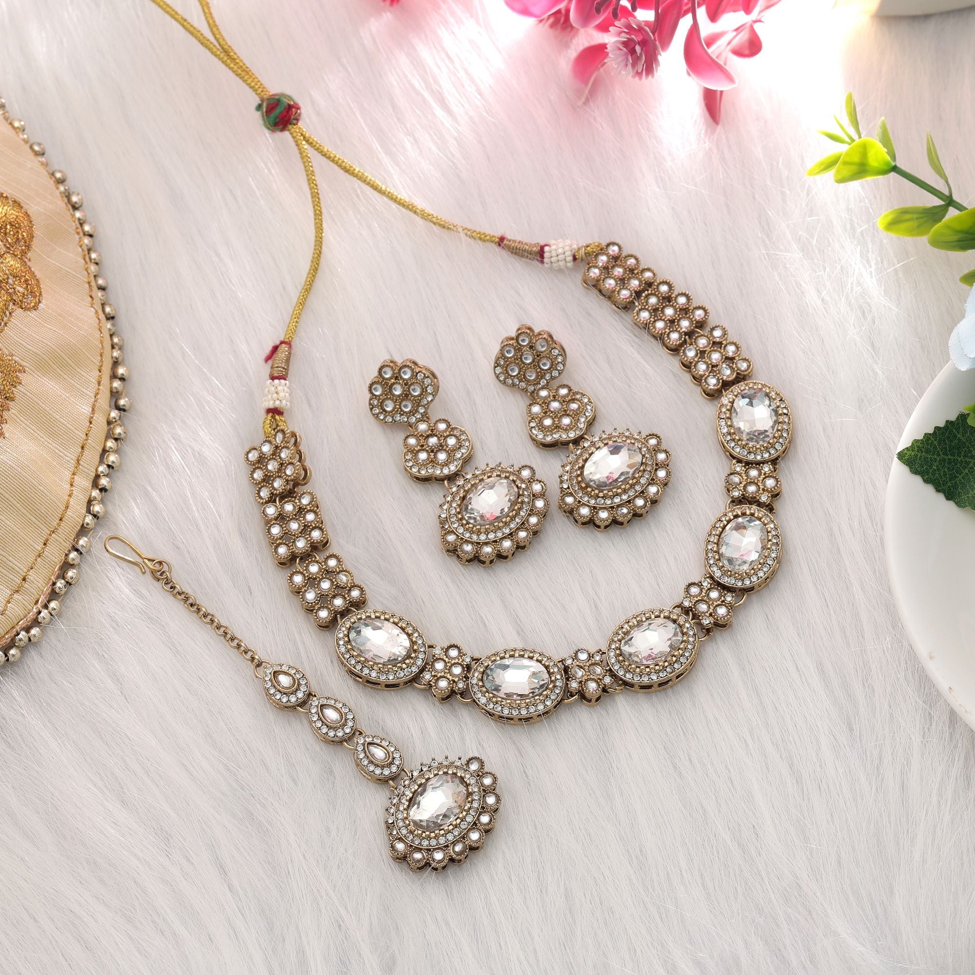 White Color Kundan Necklace Set
