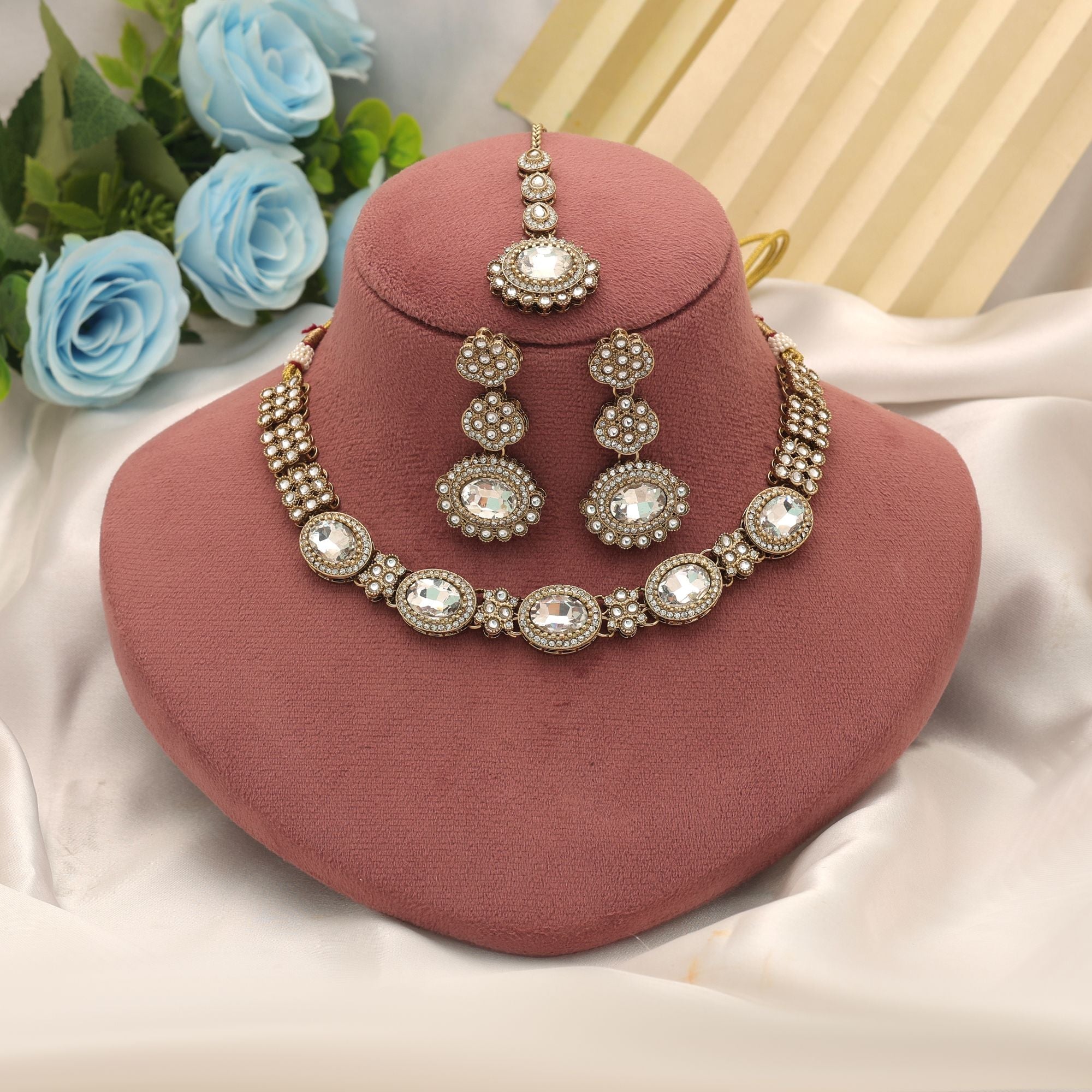 White Color Kundan Necklace Set