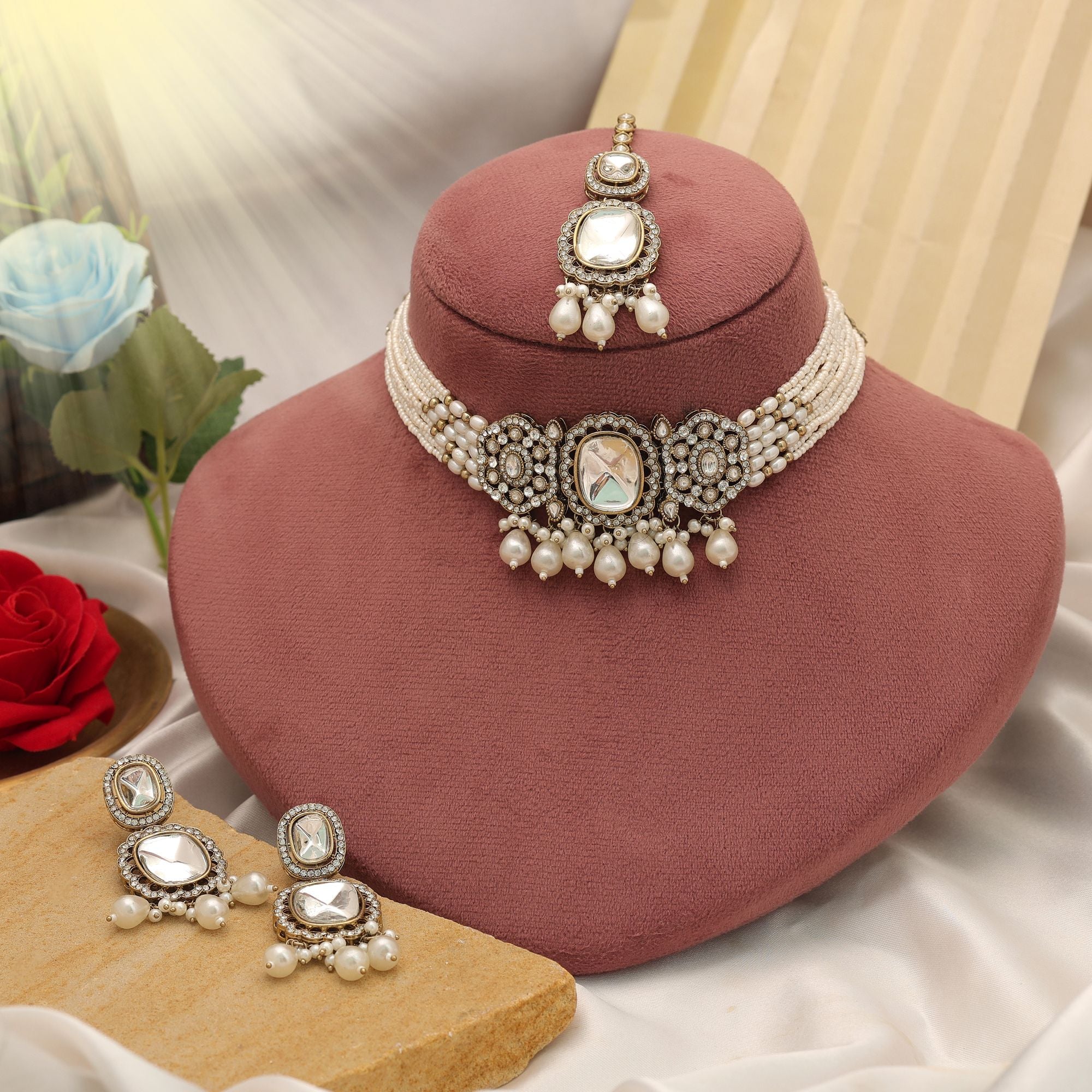 White Color Choker Kundan Necklace Set