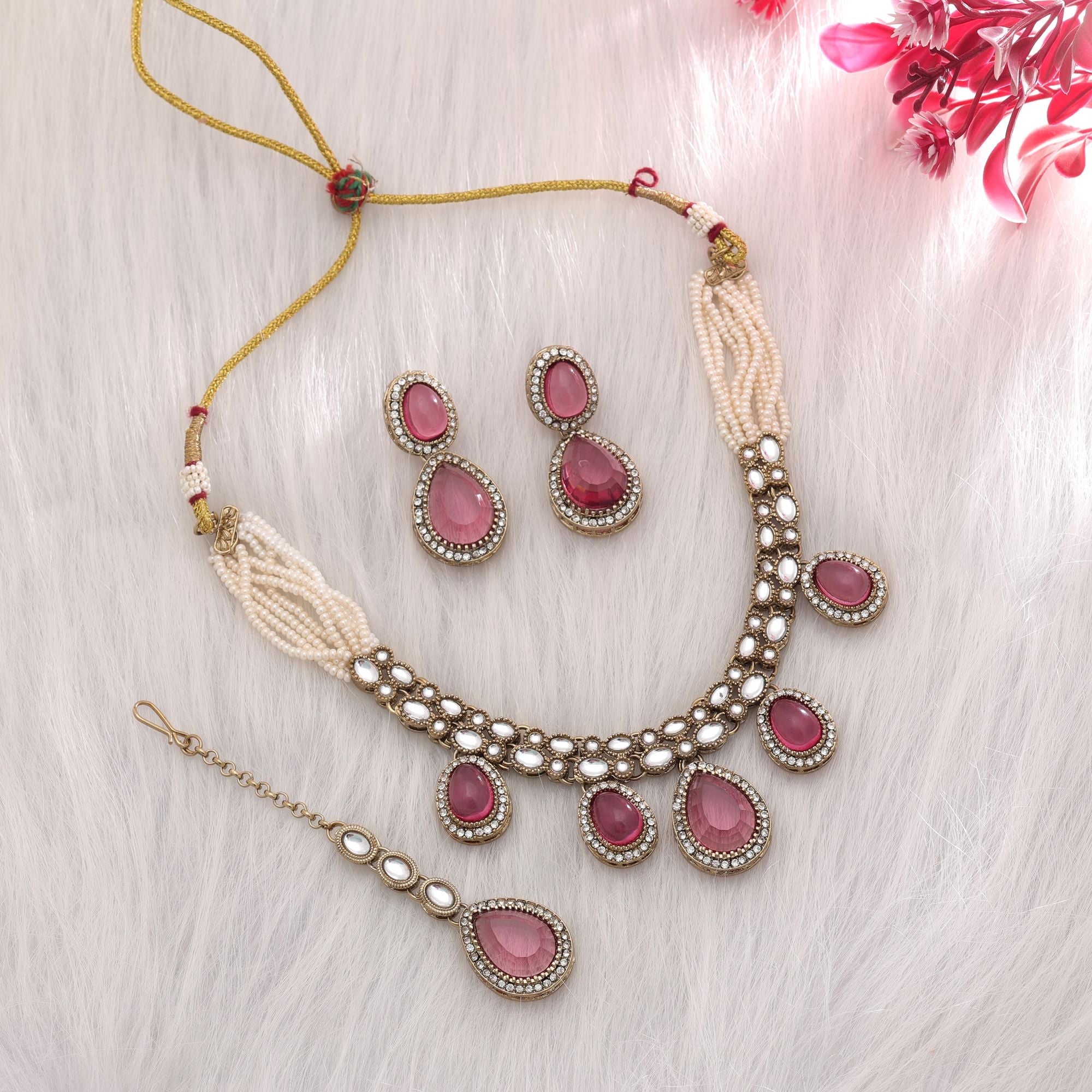 Magenta Color Kundan Necklace Set