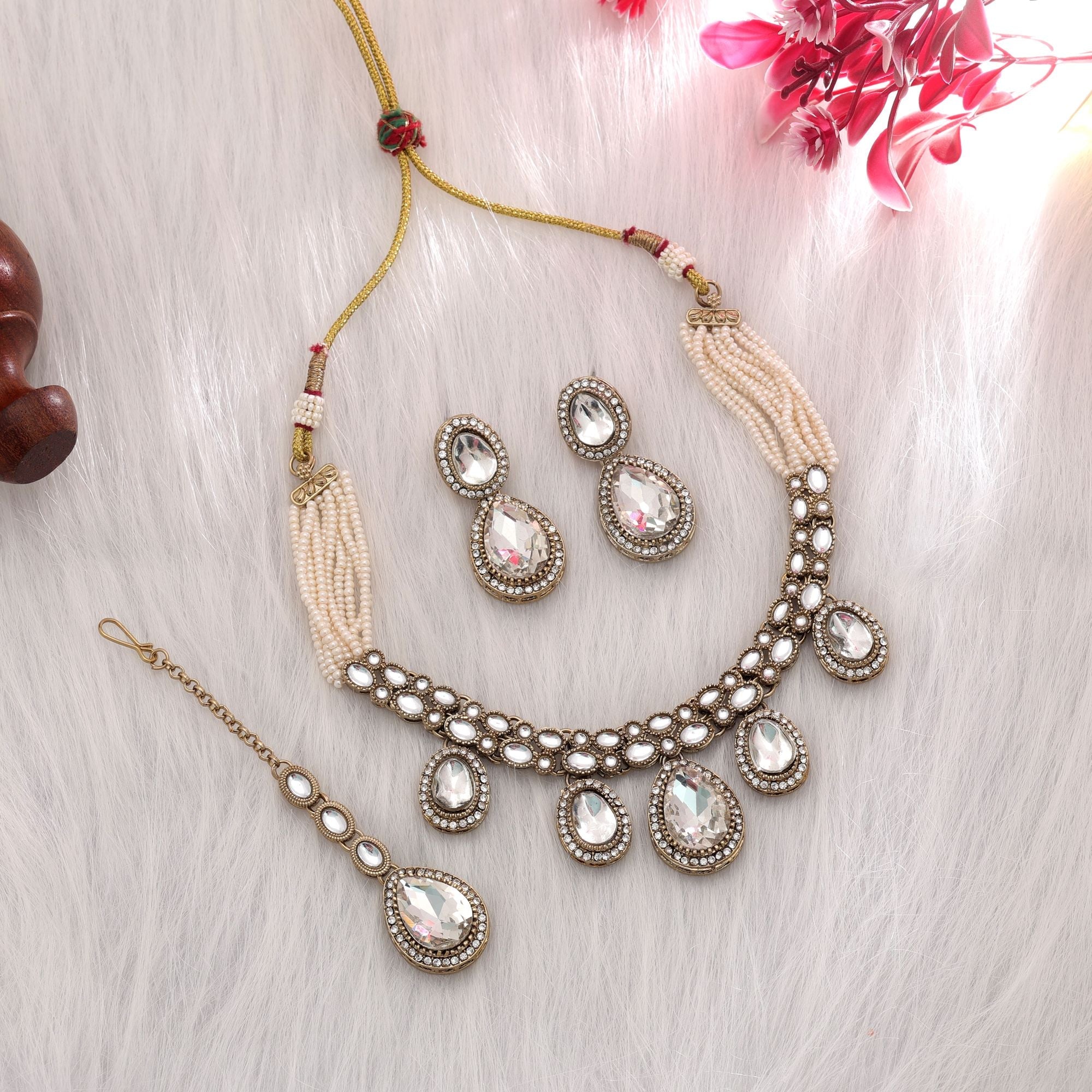 White Color Kundan Necklace Set