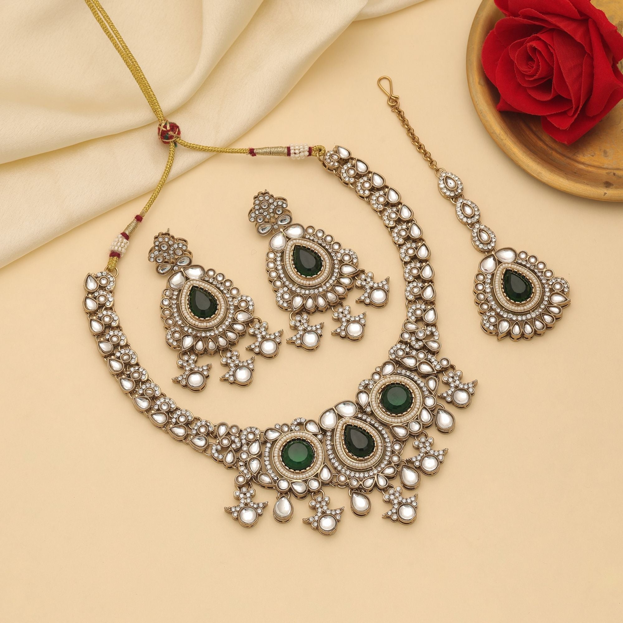 Green Color Kundan Necklace Set