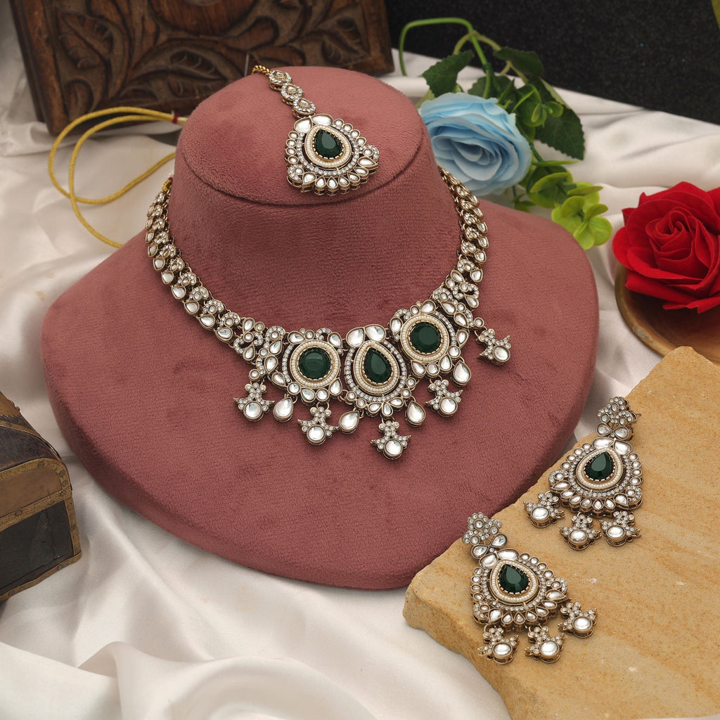 Green Color Kundan Necklace Set