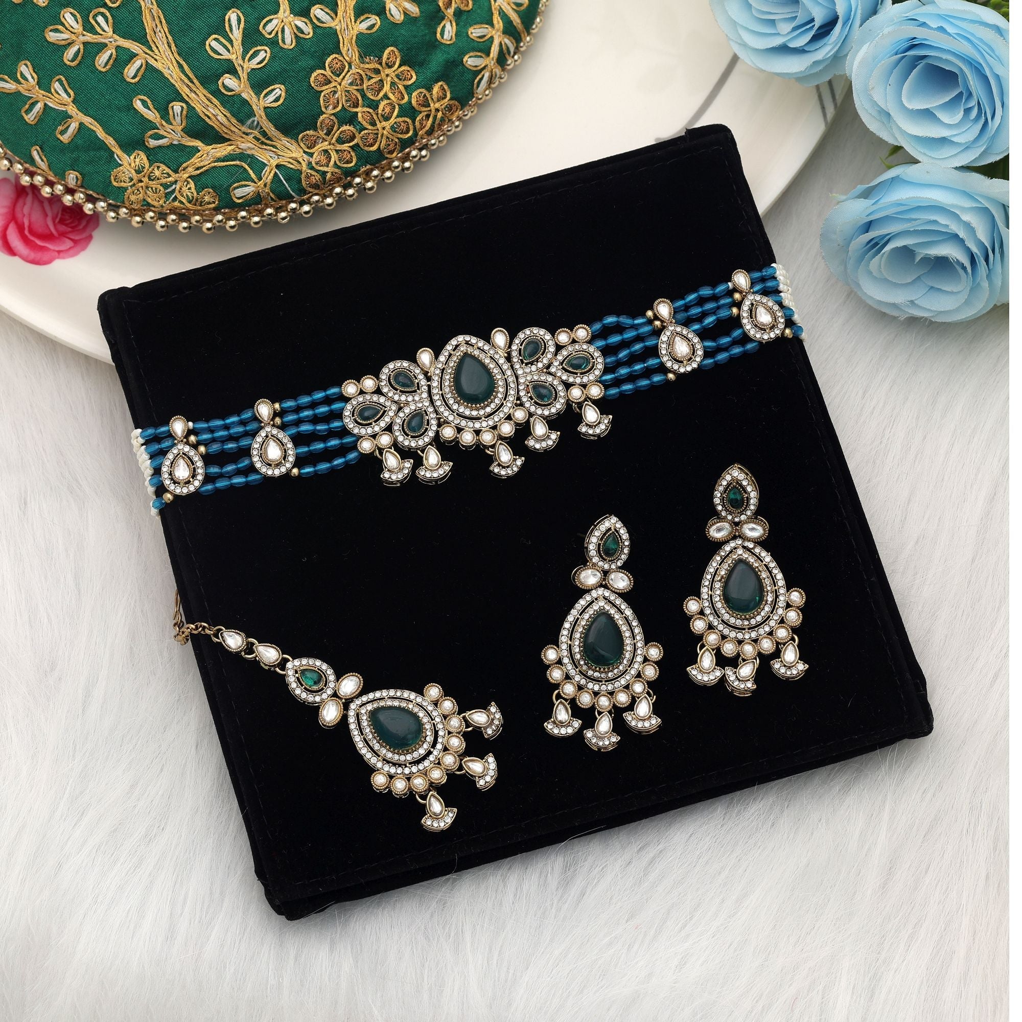 Firozi Color Choker Kundan Necklace Set