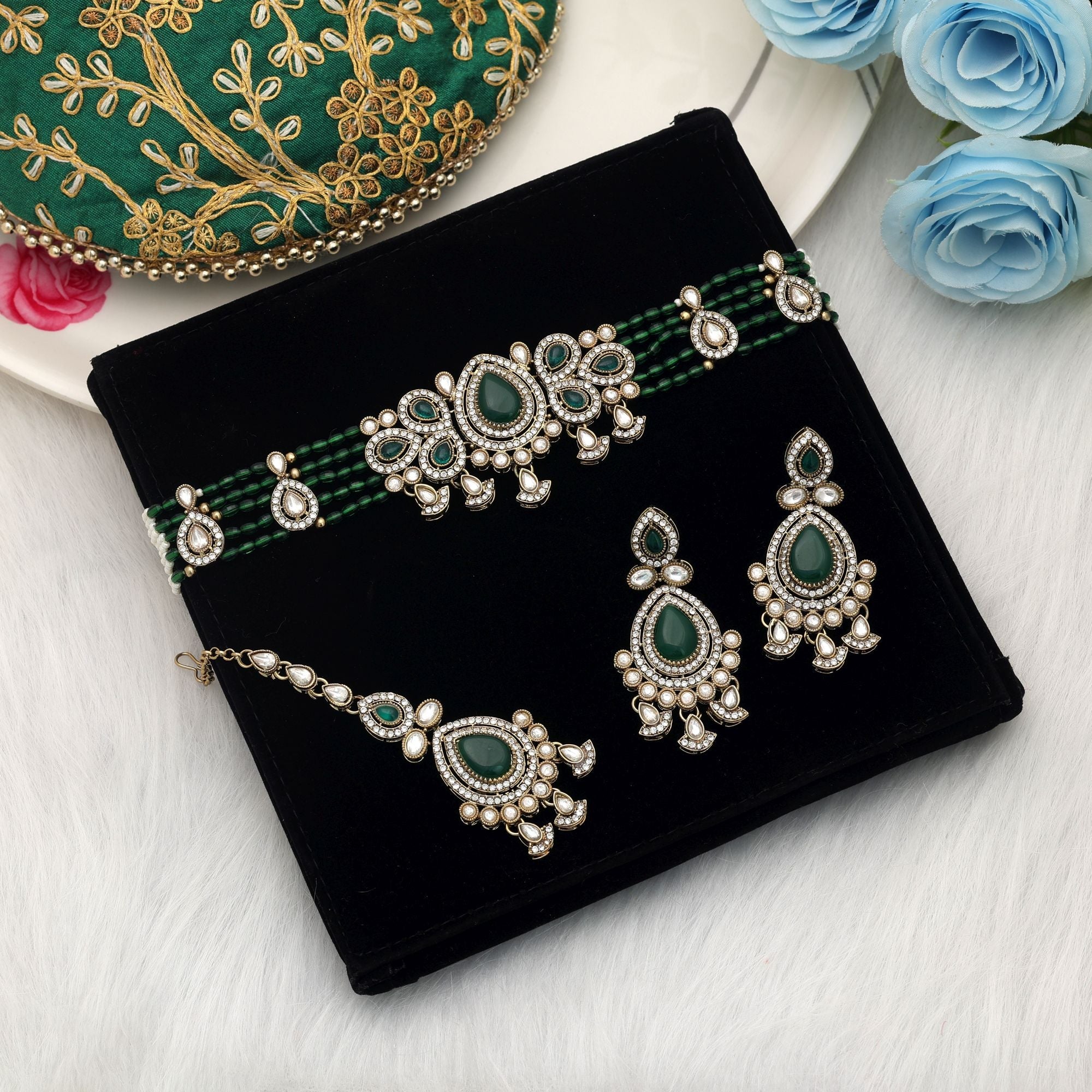Green Color Choker Kundan Necklace Set