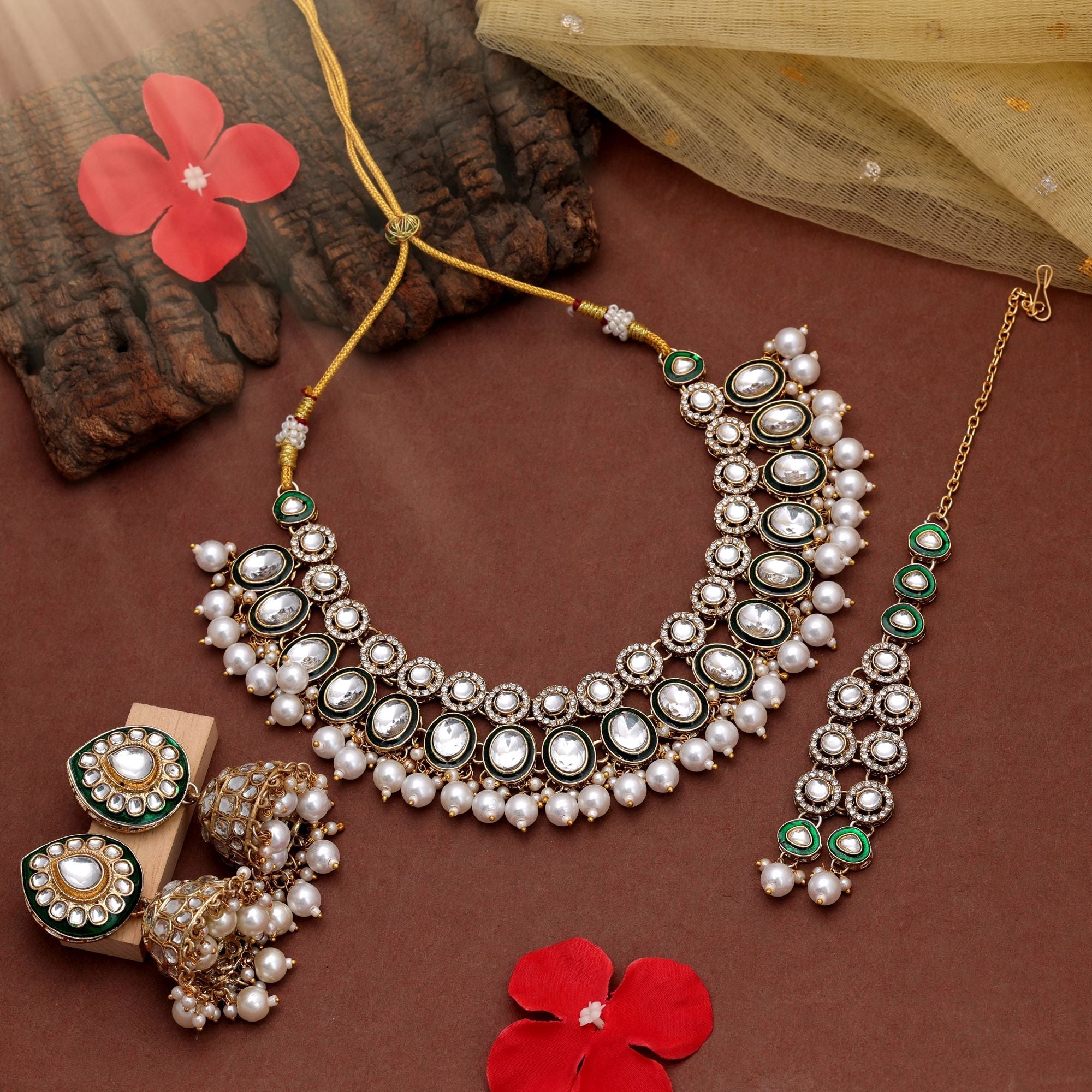 White Color Festive Kundan Necklace Set