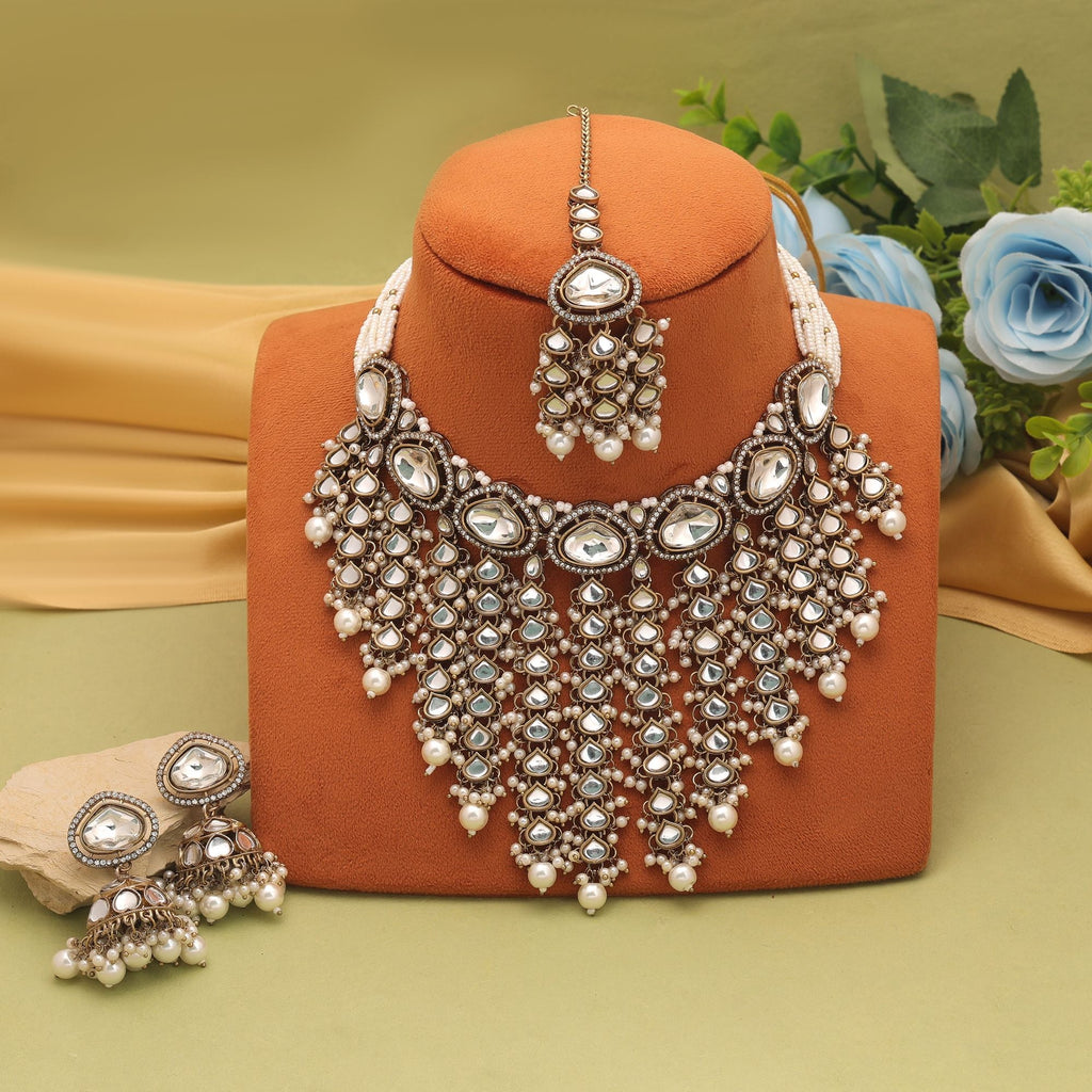 White Color Festive Kundan Necklace Set