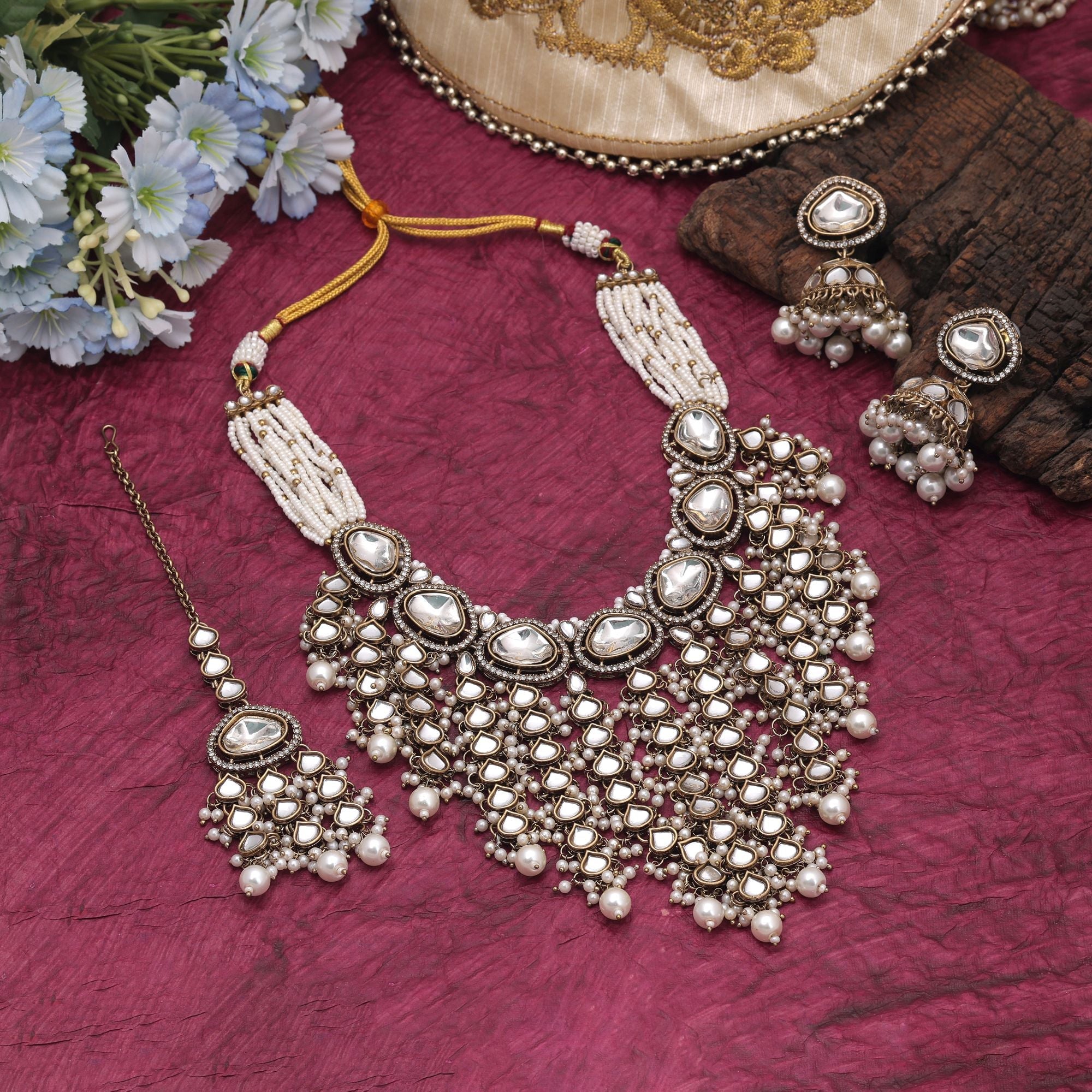 White Color Festive Kundan Necklace Set