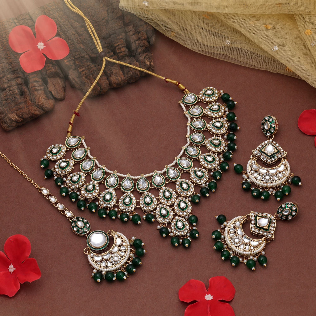 Green Color Elegant Kundan Necklace Set