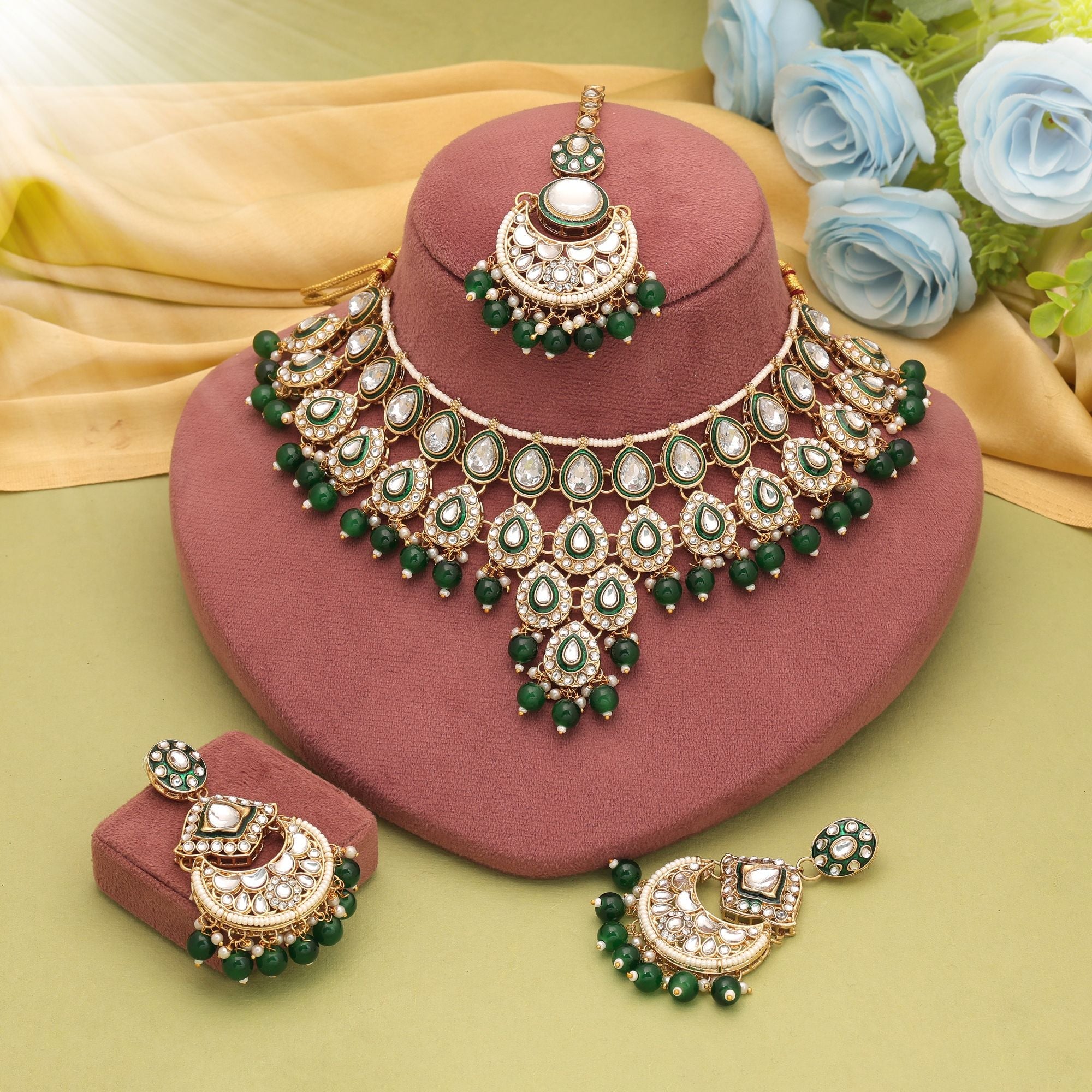 Green Color Elegant Kundan Necklace Set