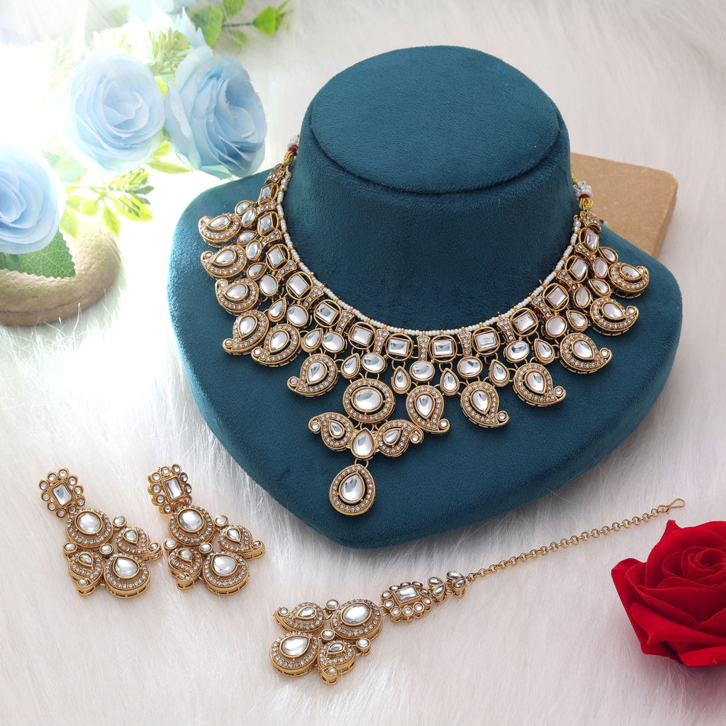 Charming White Kundan Necklace Set