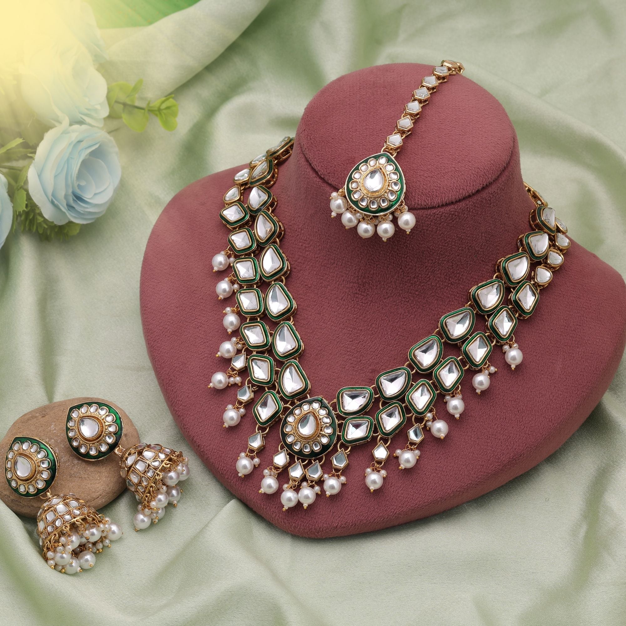 Traditional Design Gold Plated Kundan Necklace with Earrings & Maangtikka