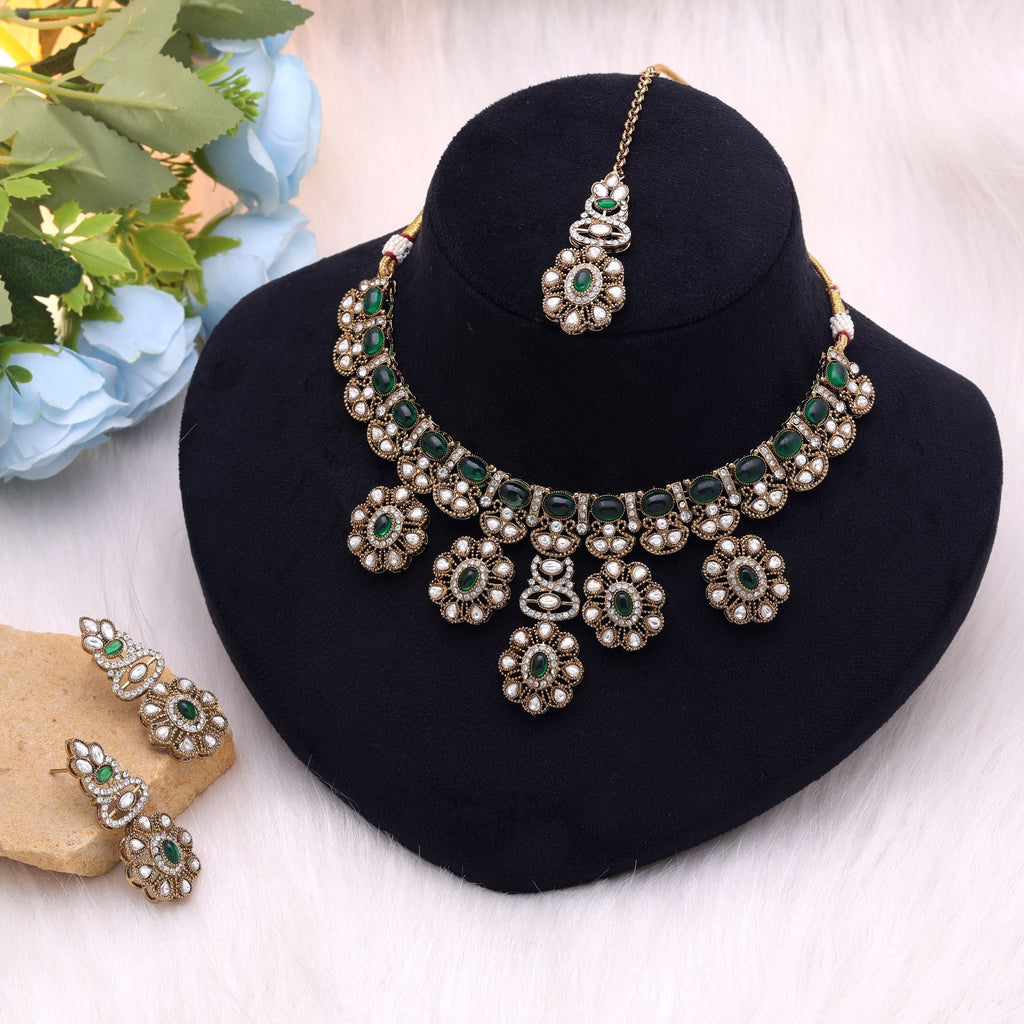 Traditional Green Color Kundan Jewellery Set