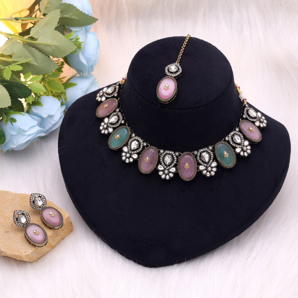 Light Pink Color Traditional Kundan Jewellery Set