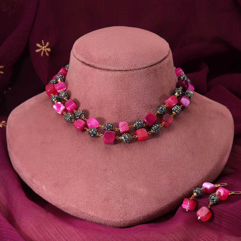 Rani Color Classic Bridal Style Pearl Necklace Set For Elegant Wedding Wear