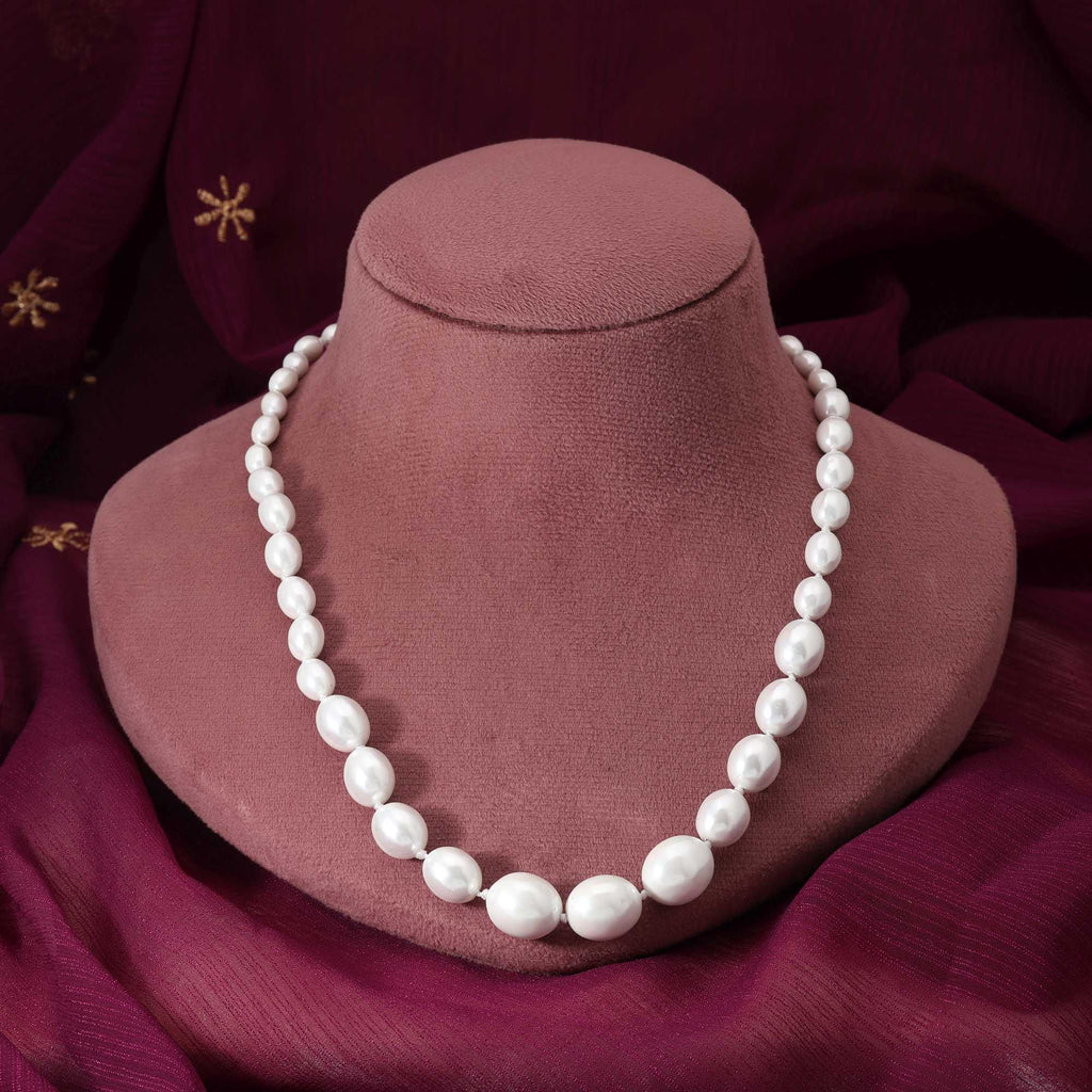 White Color Beautifully Crafted Pearl Necklace For Festive And Party Occasions