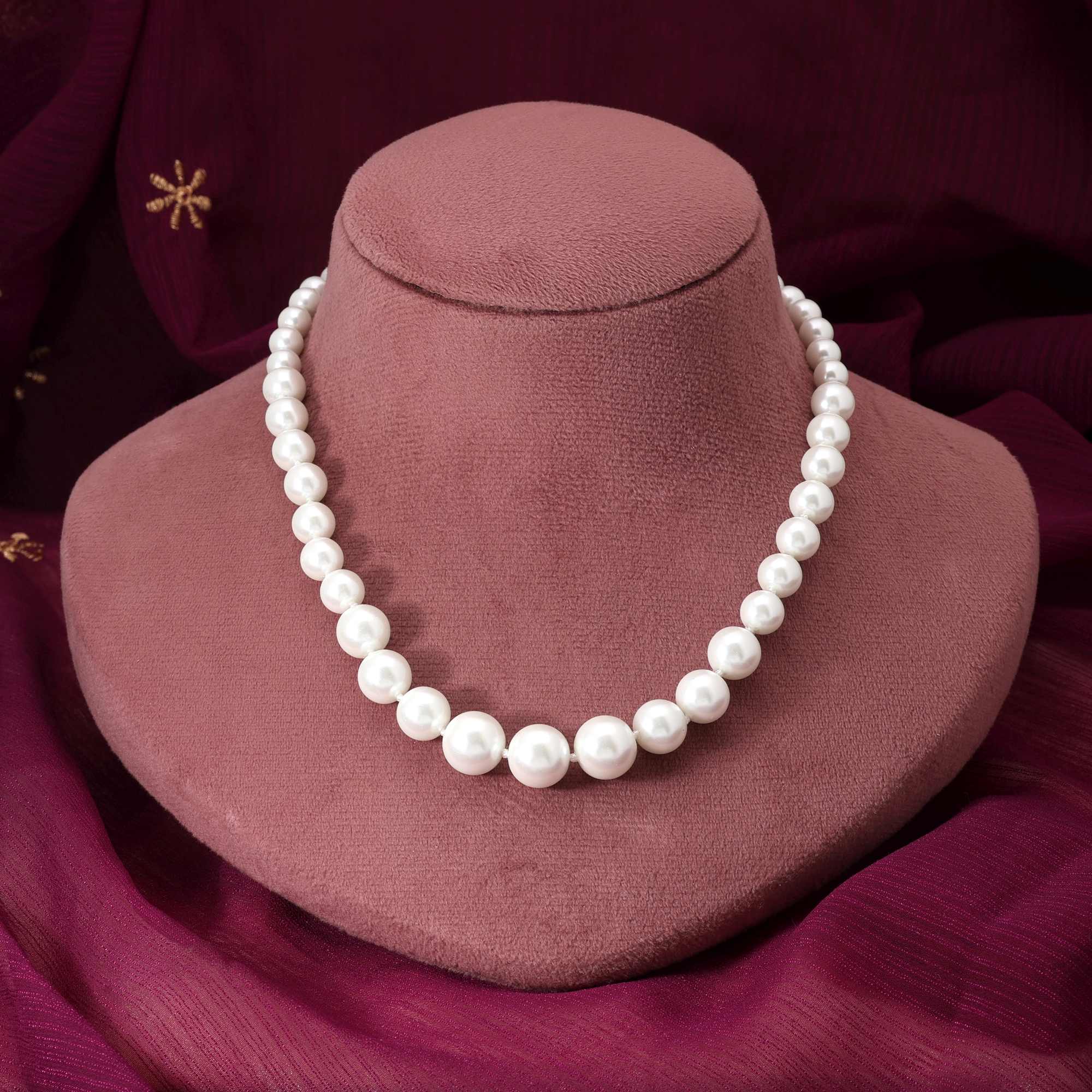White Color Stunning Traditional Pearl Necklace For Wedding And Special Events