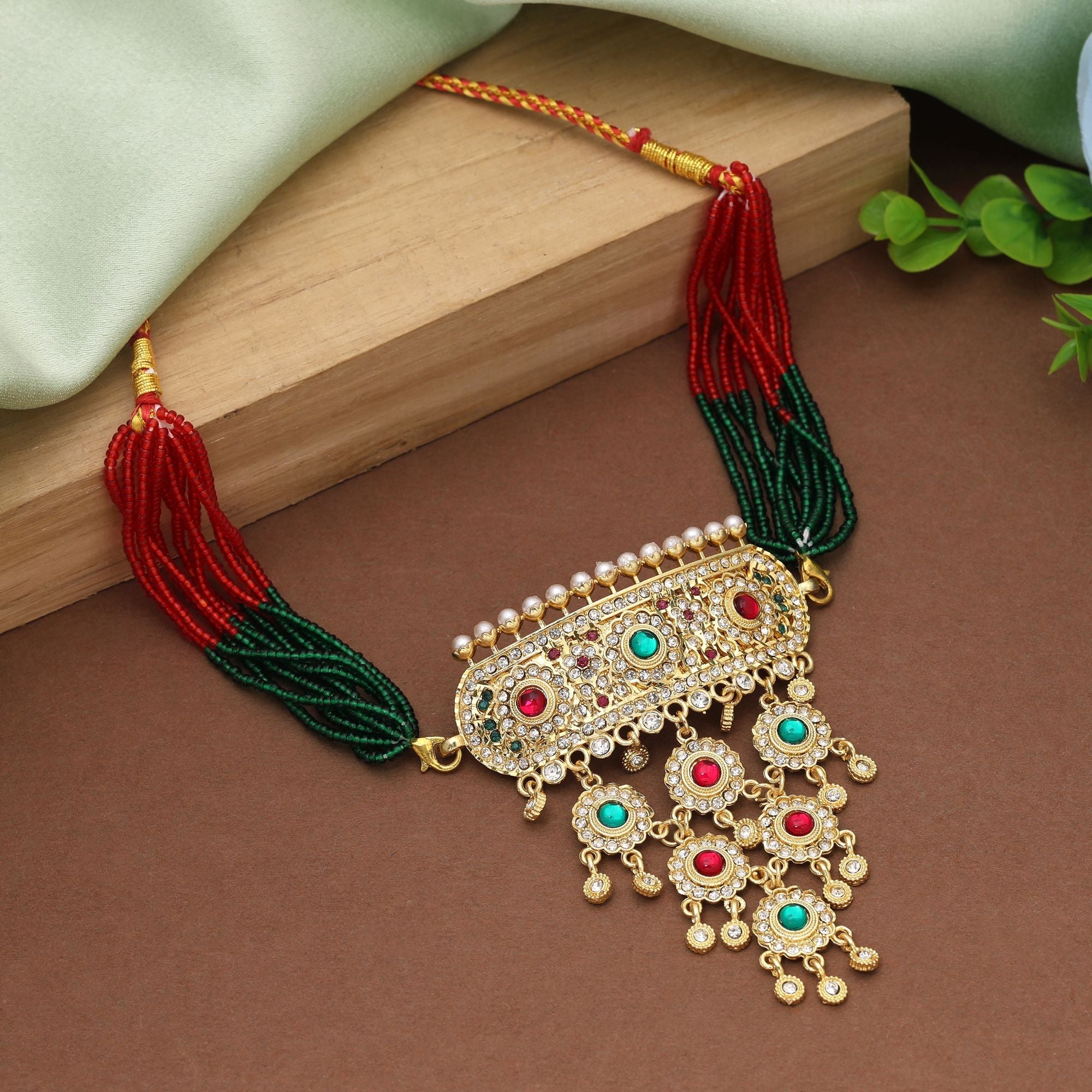 Rani & Green Rajputi Choker Rani Haar