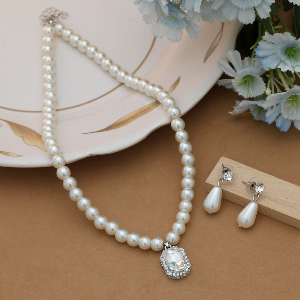 White Color Stone Necklace Set Minimal Style