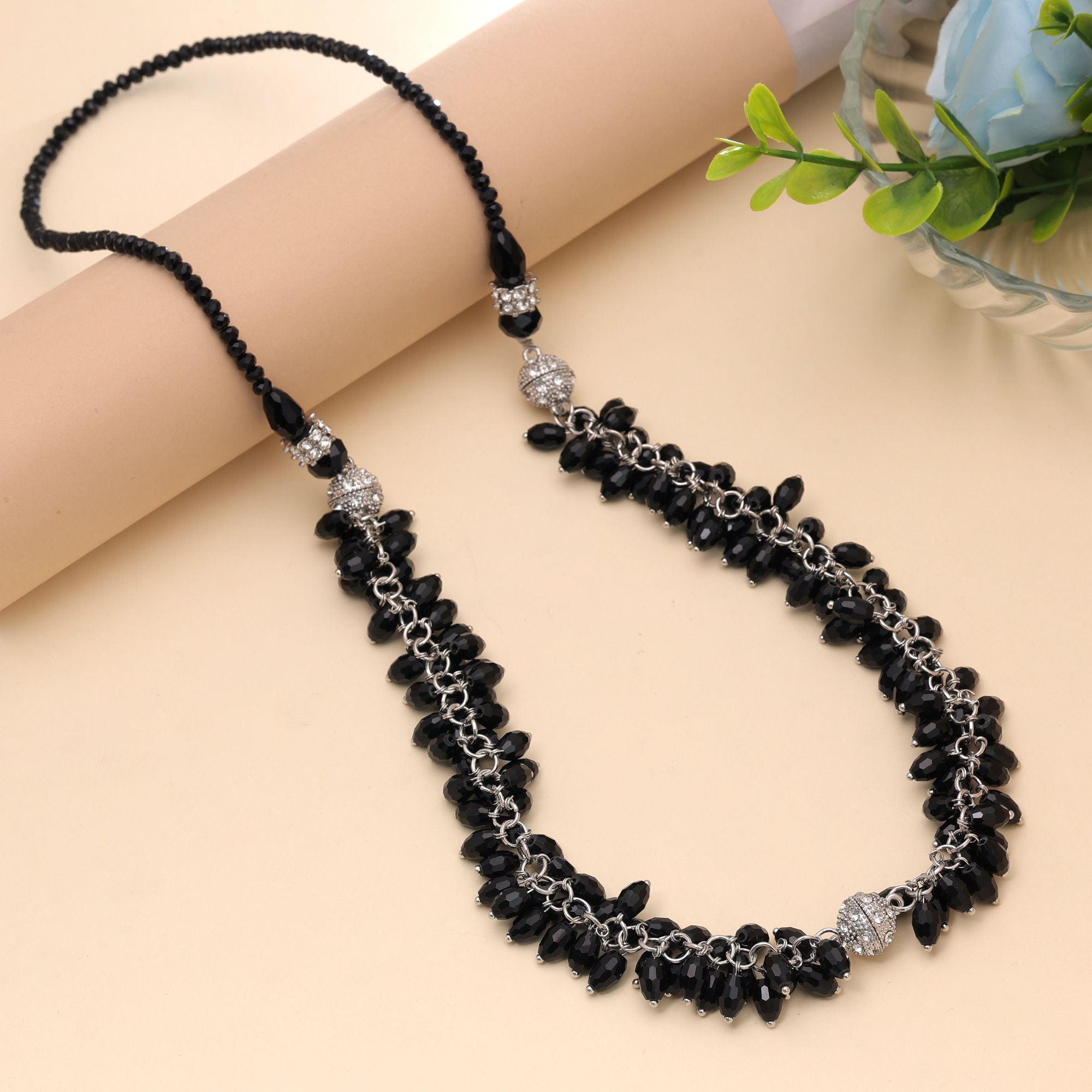 Black Color Beaded Necklace with Handmade Style