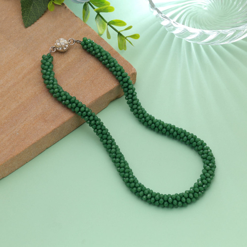 Green Color Magnetic Beaded Necklace with Fashion Style