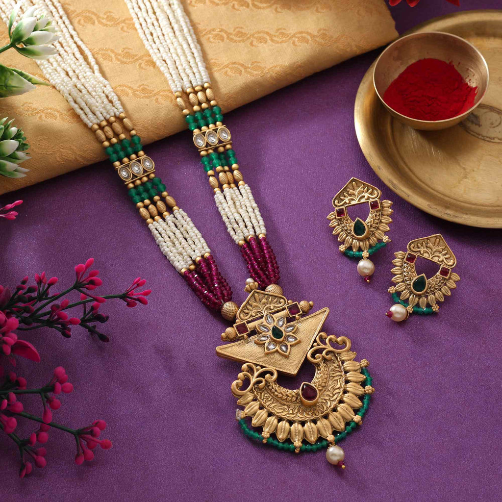 Royal Rani And Green Color Dual Tone Matte Gold Necklace Set For Grand Festive Occasions