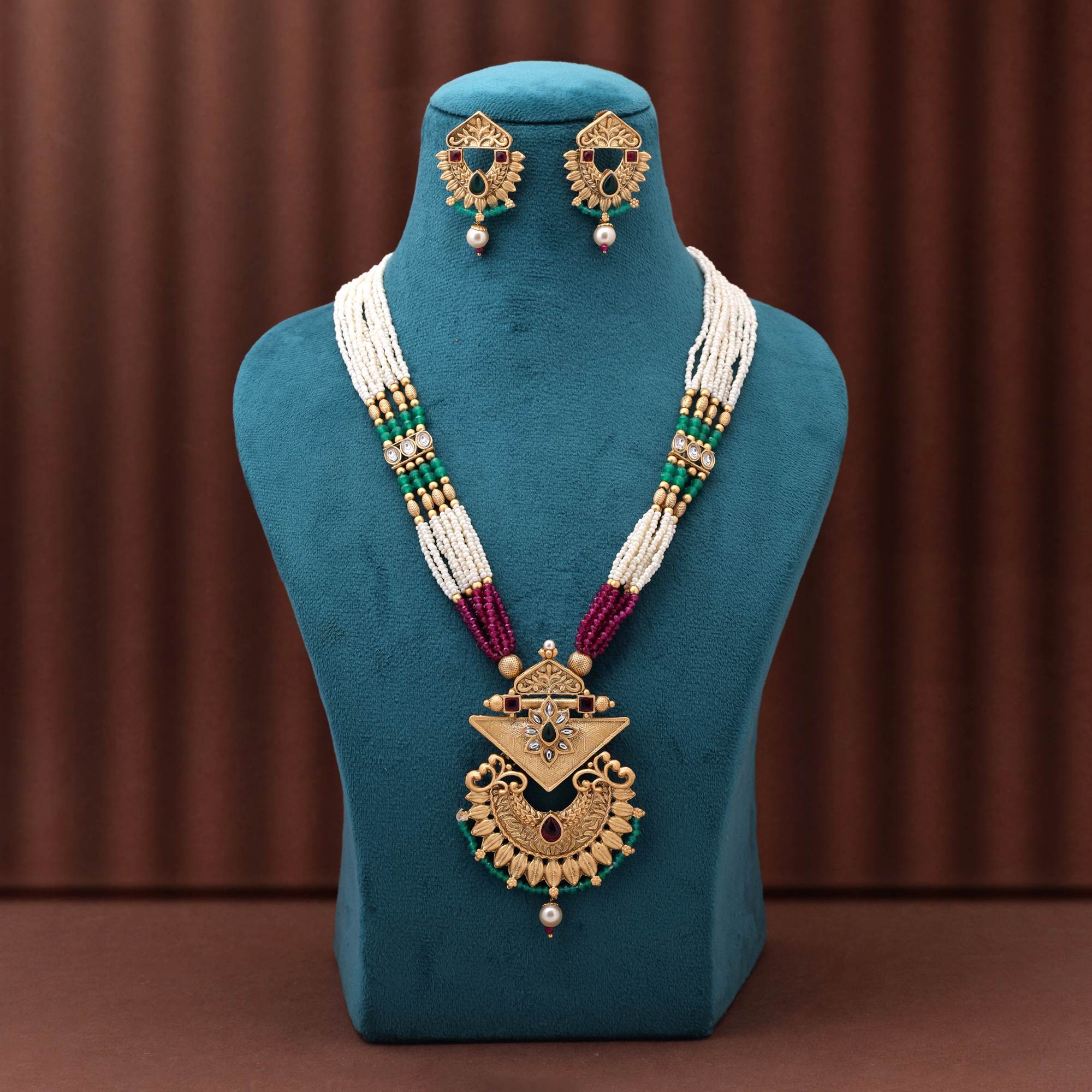 Royal Rani And Green Color Dual Tone Matte Gold Necklace Set For Grand Festive Occasions