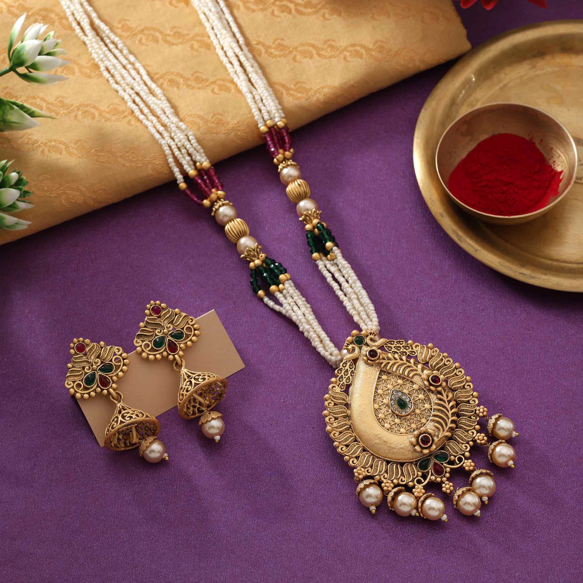 Graceful Rani And Green Color Matte Gold Necklace Set