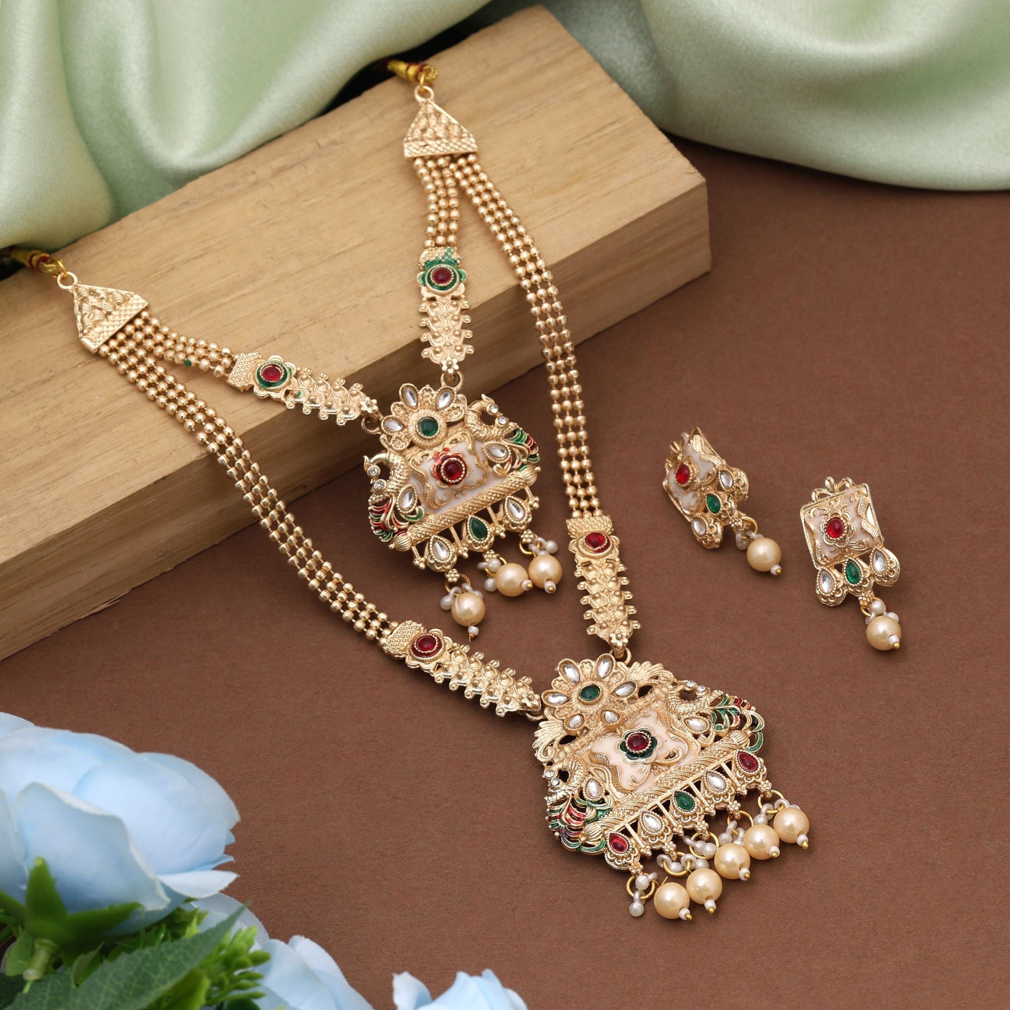 Rani & Green Matte Gold Necklace Set